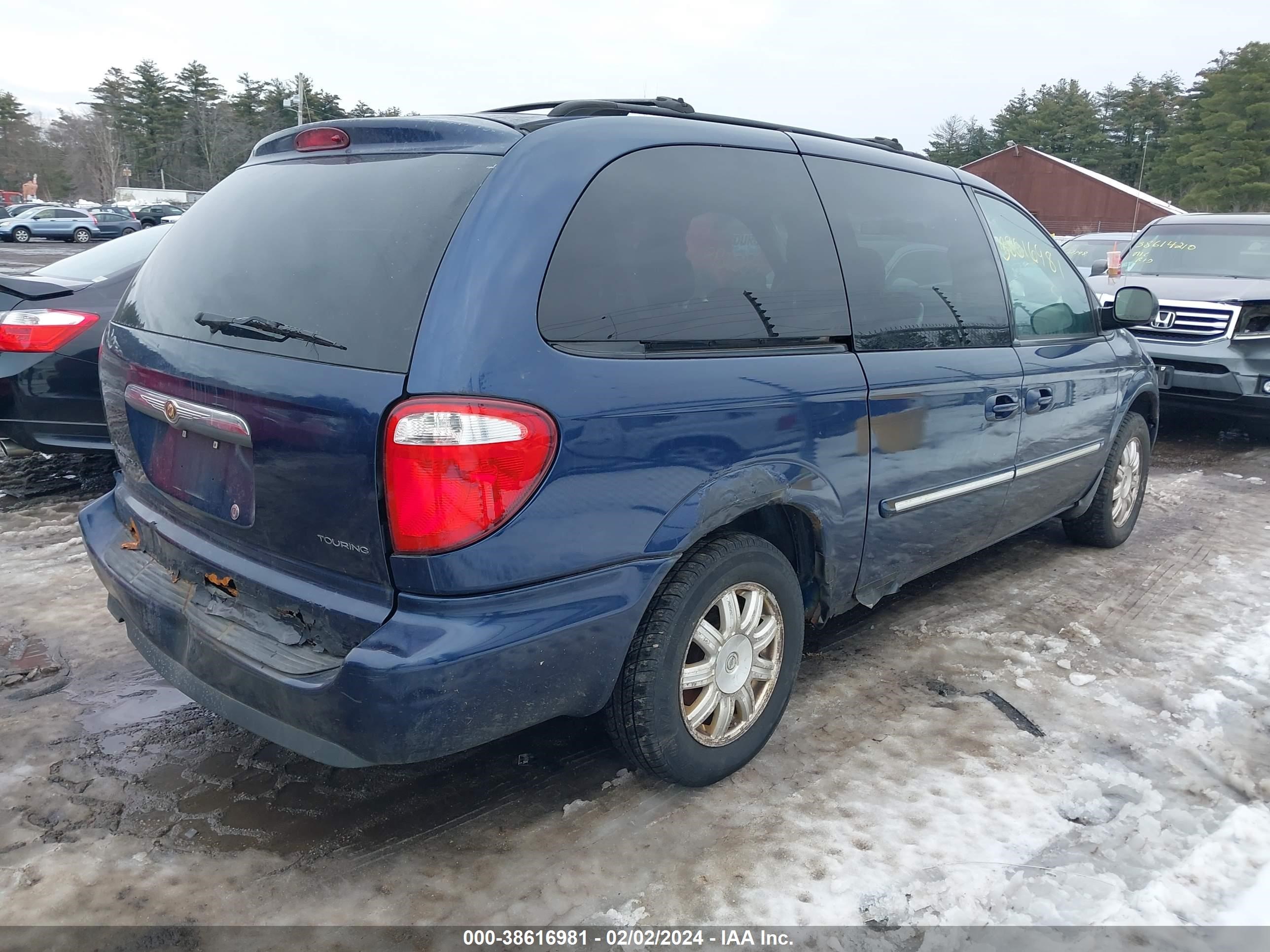 Photo 3 VIN: 2A8GP54L06R805399 - CHRYSLER TOWN & COUNTRY 