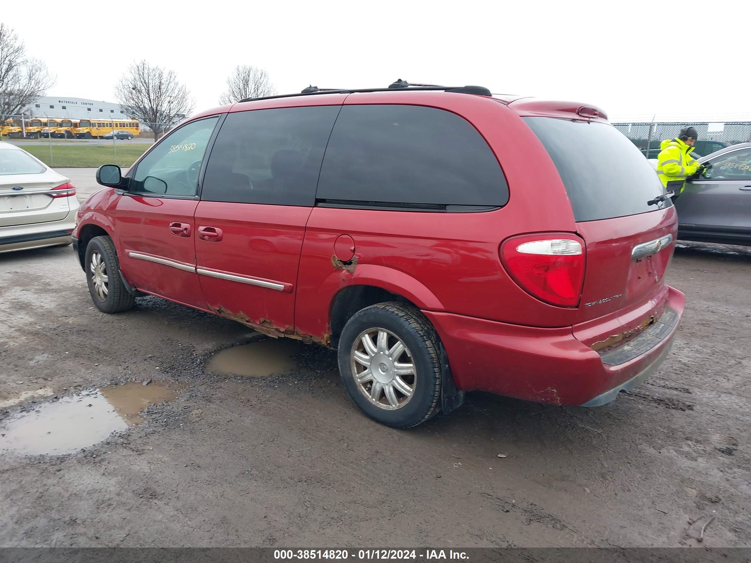 Photo 2 VIN: 2A8GP54L36R660732 - CHRYSLER TOWN & COUNTRY 