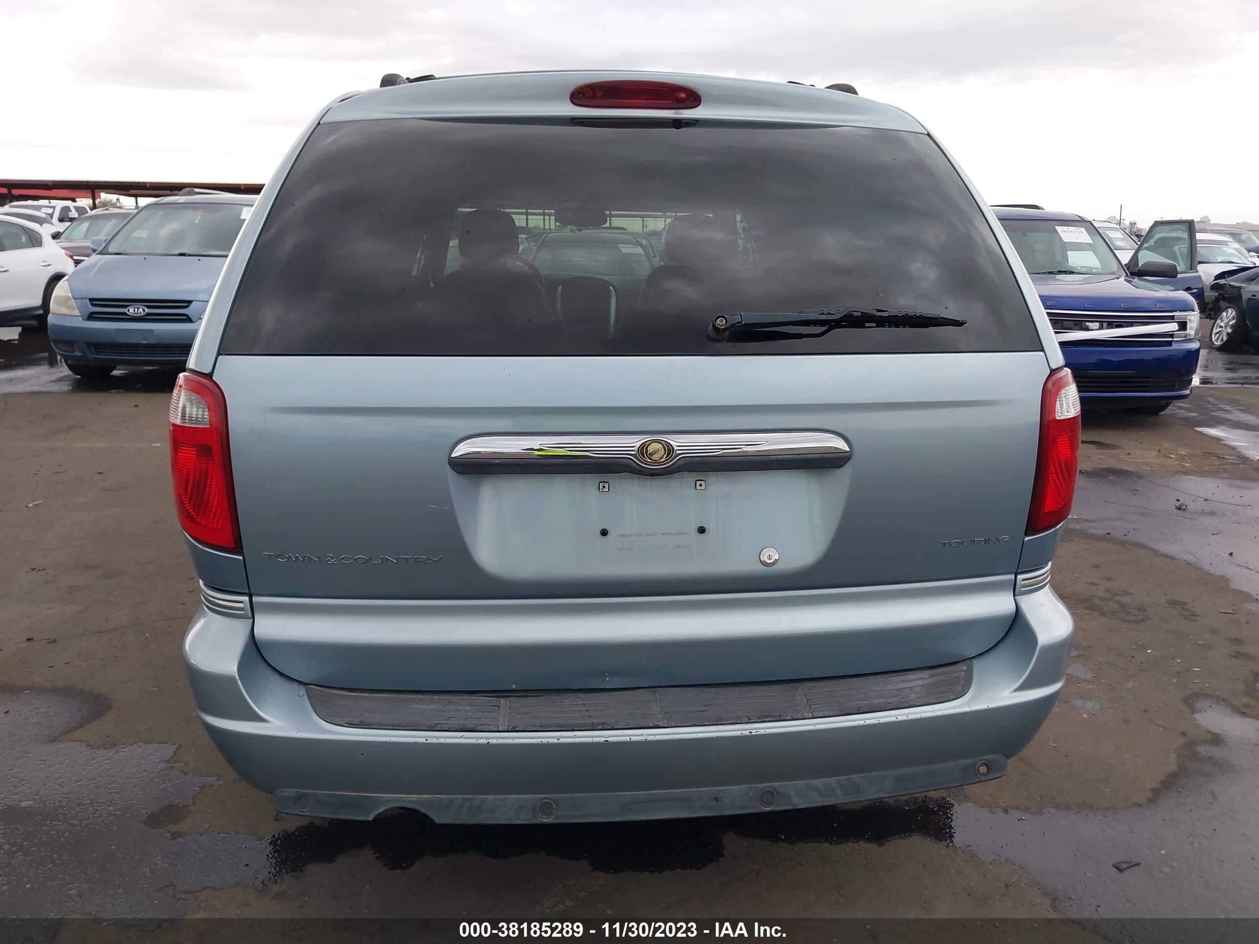 Photo 15 VIN: 2A8GP54L36R717995 - CHRYSLER TOWN & COUNTRY 