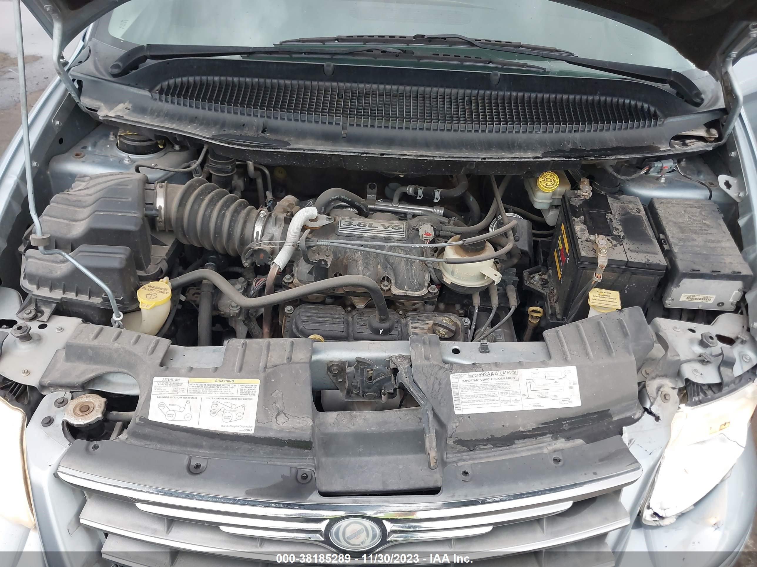 Photo 9 VIN: 2A8GP54L36R717995 - CHRYSLER TOWN & COUNTRY 