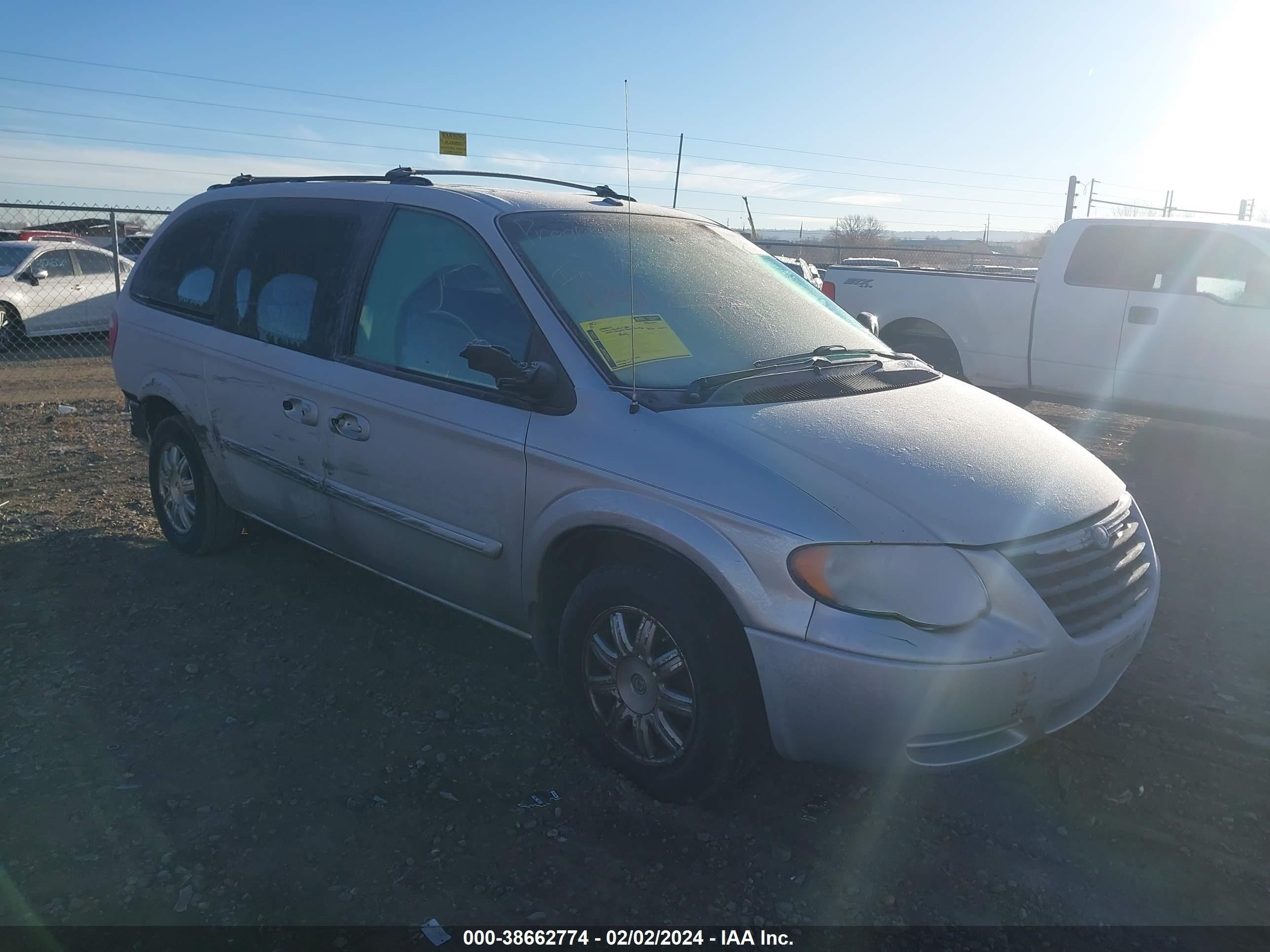 Photo 0 VIN: 2A8GP54L66R608740 - CHRYSLER TOWN & COUNTRY 