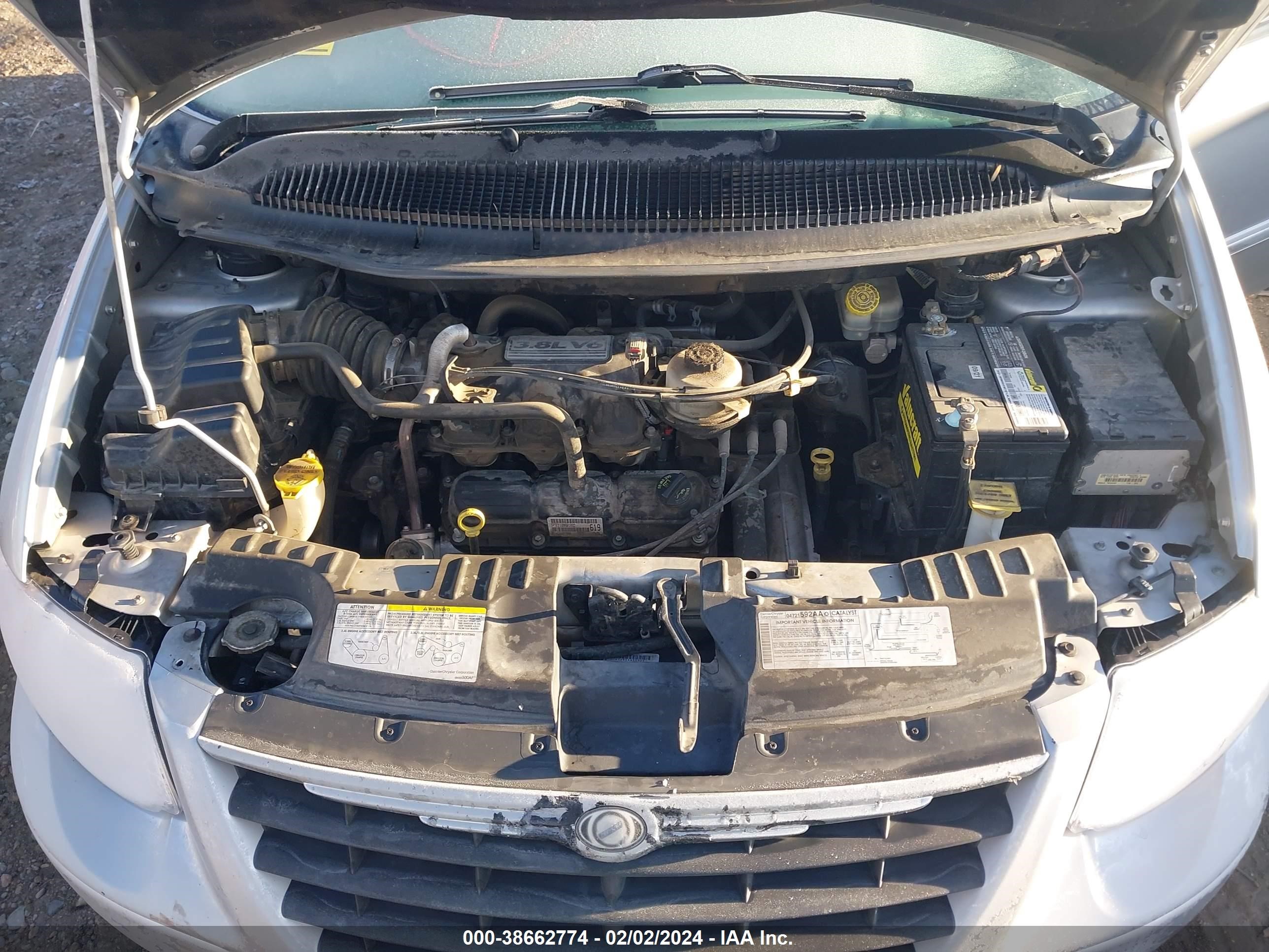 Photo 9 VIN: 2A8GP54L66R608740 - CHRYSLER TOWN & COUNTRY 