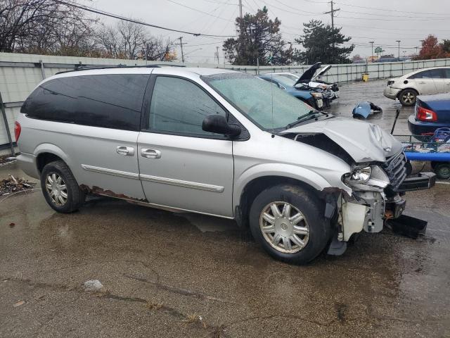 Photo 3 VIN: 2A8GP54L67R260357 - CHRYSLER MINIVAN 