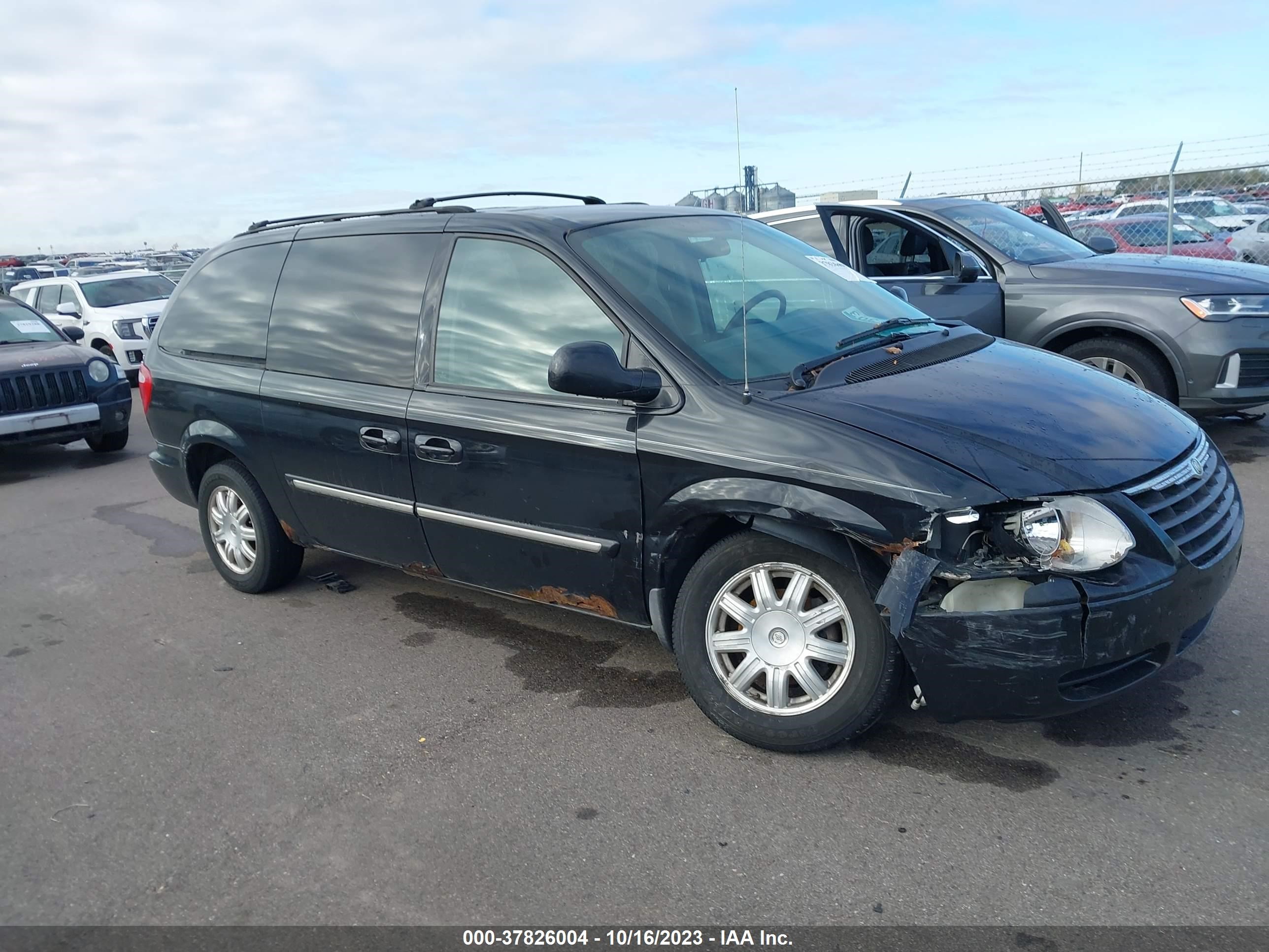 Photo 12 VIN: 2A8GP54L76R921599 - CHRYSLER TOWN & COUNTRY 