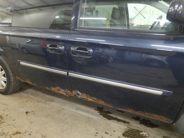 Photo 8 VIN: 2A8GP54L97R310166 - CHRYSLER TOWN AND C 