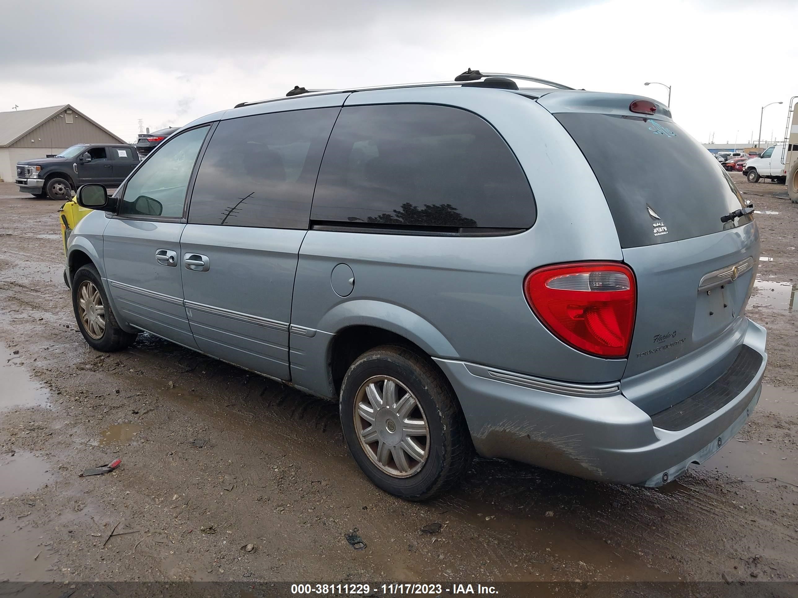 Photo 2 VIN: 2A8GP64L56R797984 - CHRYSLER TOWN & COUNTRY 