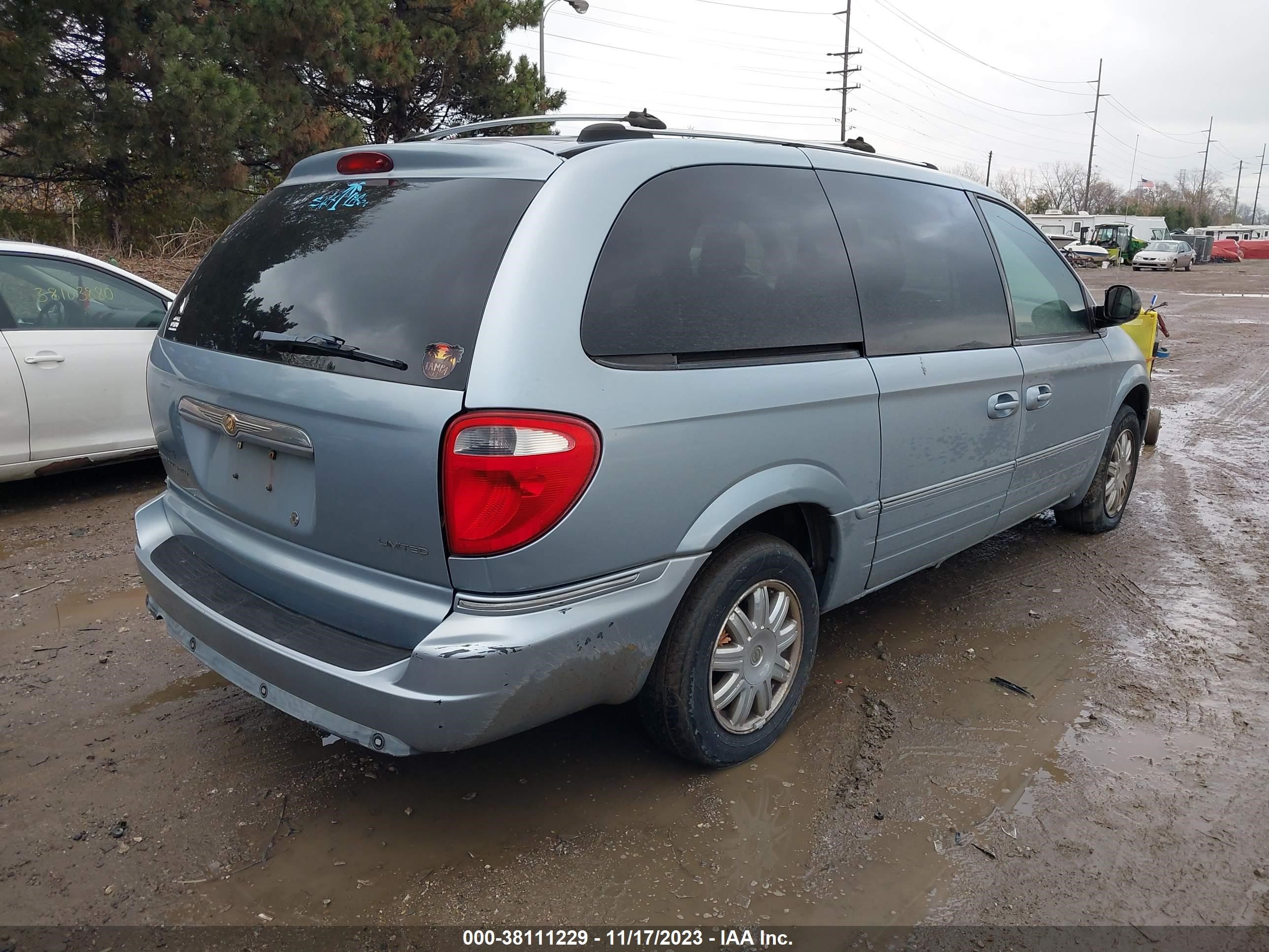 Photo 3 VIN: 2A8GP64L56R797984 - CHRYSLER TOWN & COUNTRY 