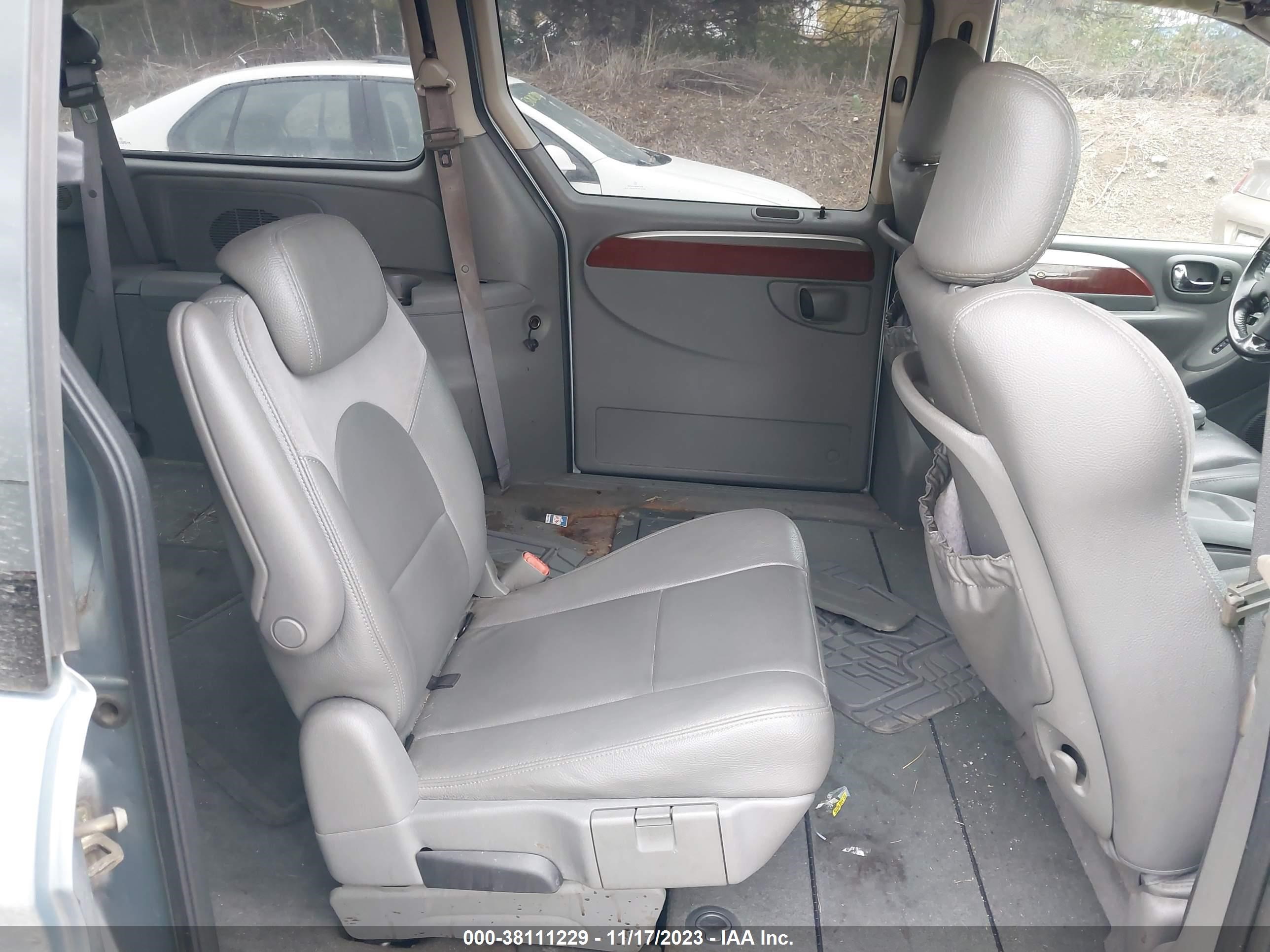 Photo 7 VIN: 2A8GP64L56R797984 - CHRYSLER TOWN & COUNTRY 