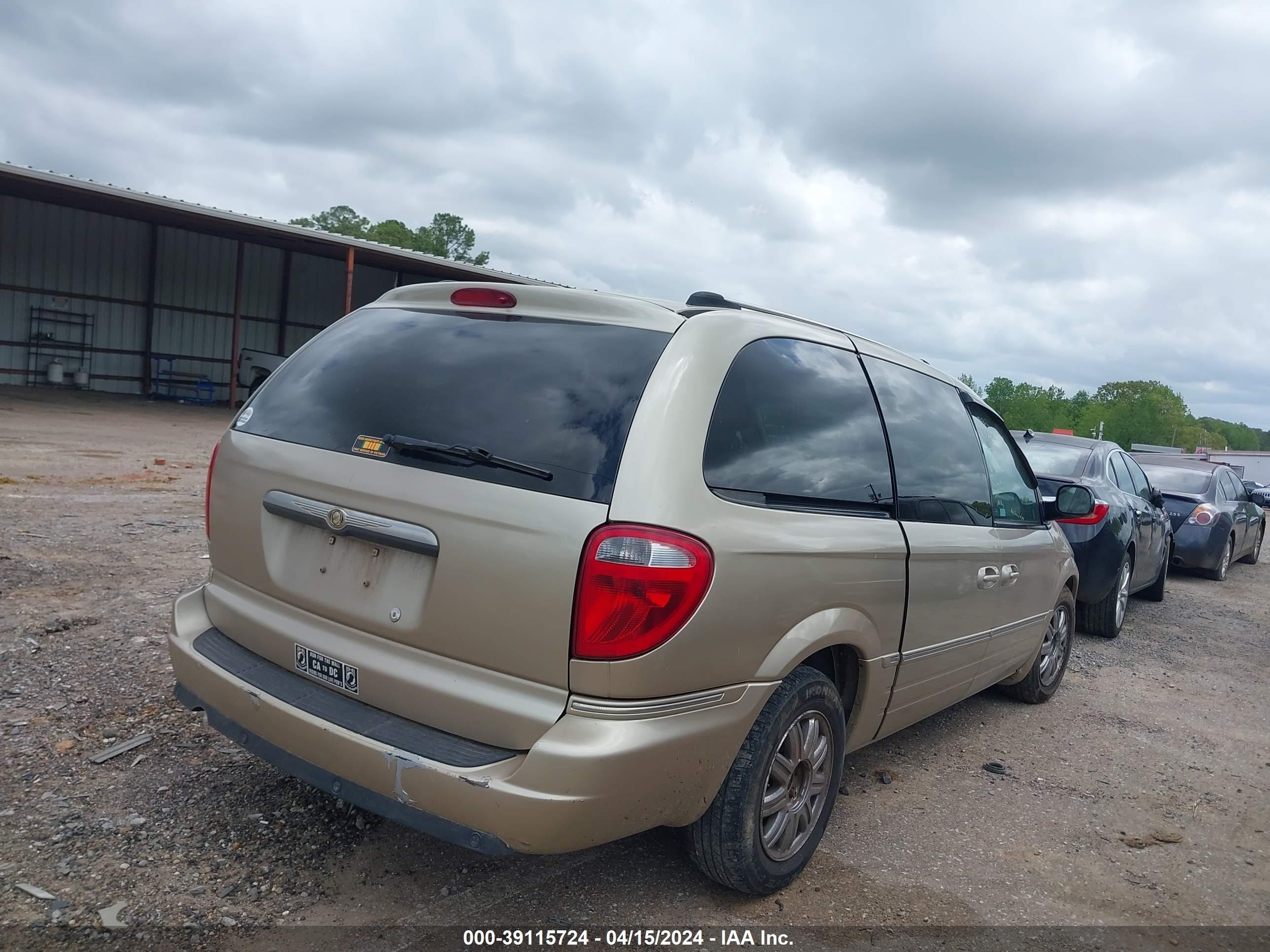 Photo 3 VIN: 2A8GP64L66R738362 - CHRYSLER TOWN & COUNTRY 