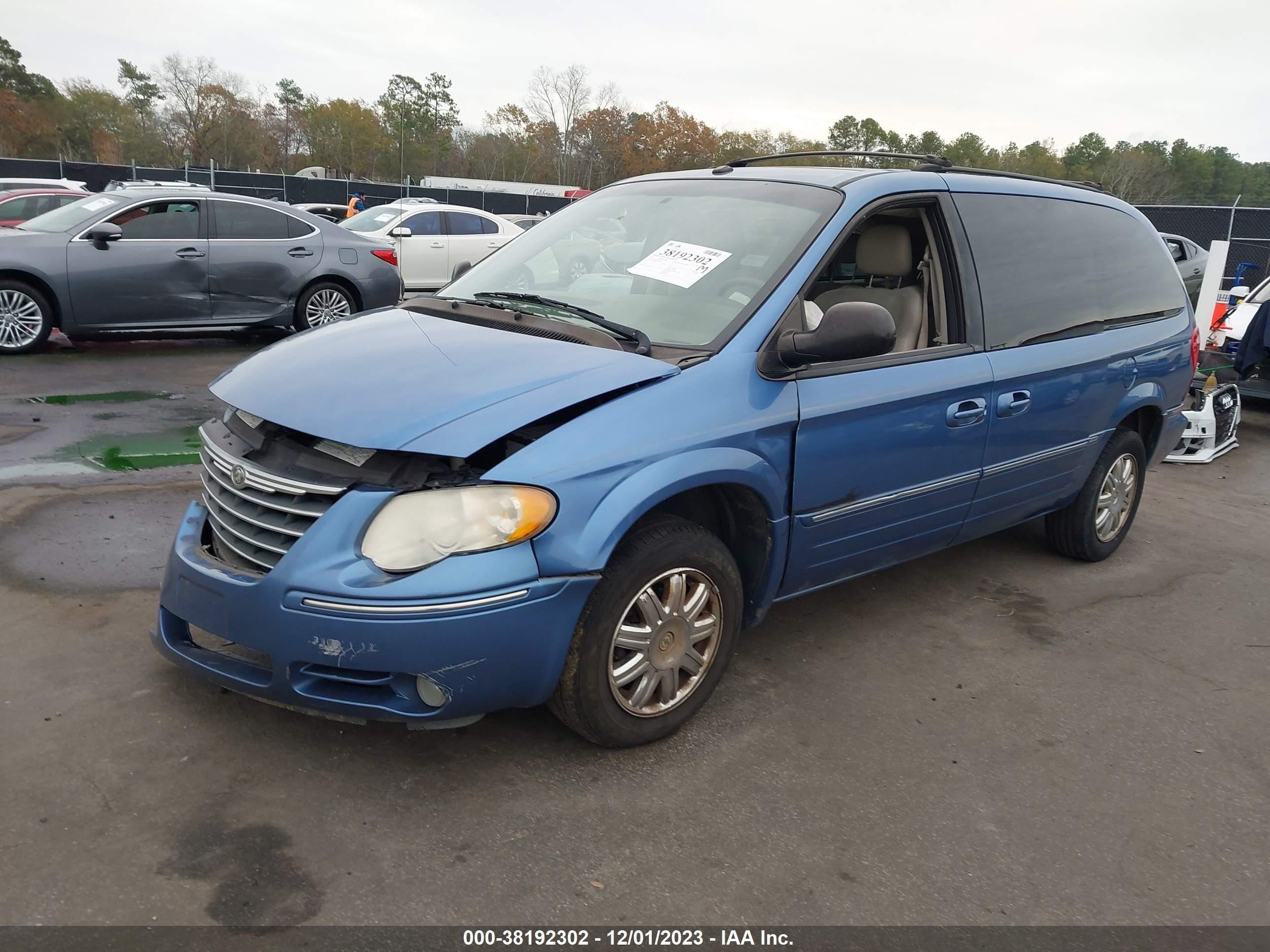 Photo 1 VIN: 2A8GP64LX7R294372 - CHRYSLER TOWN & COUNTRY 