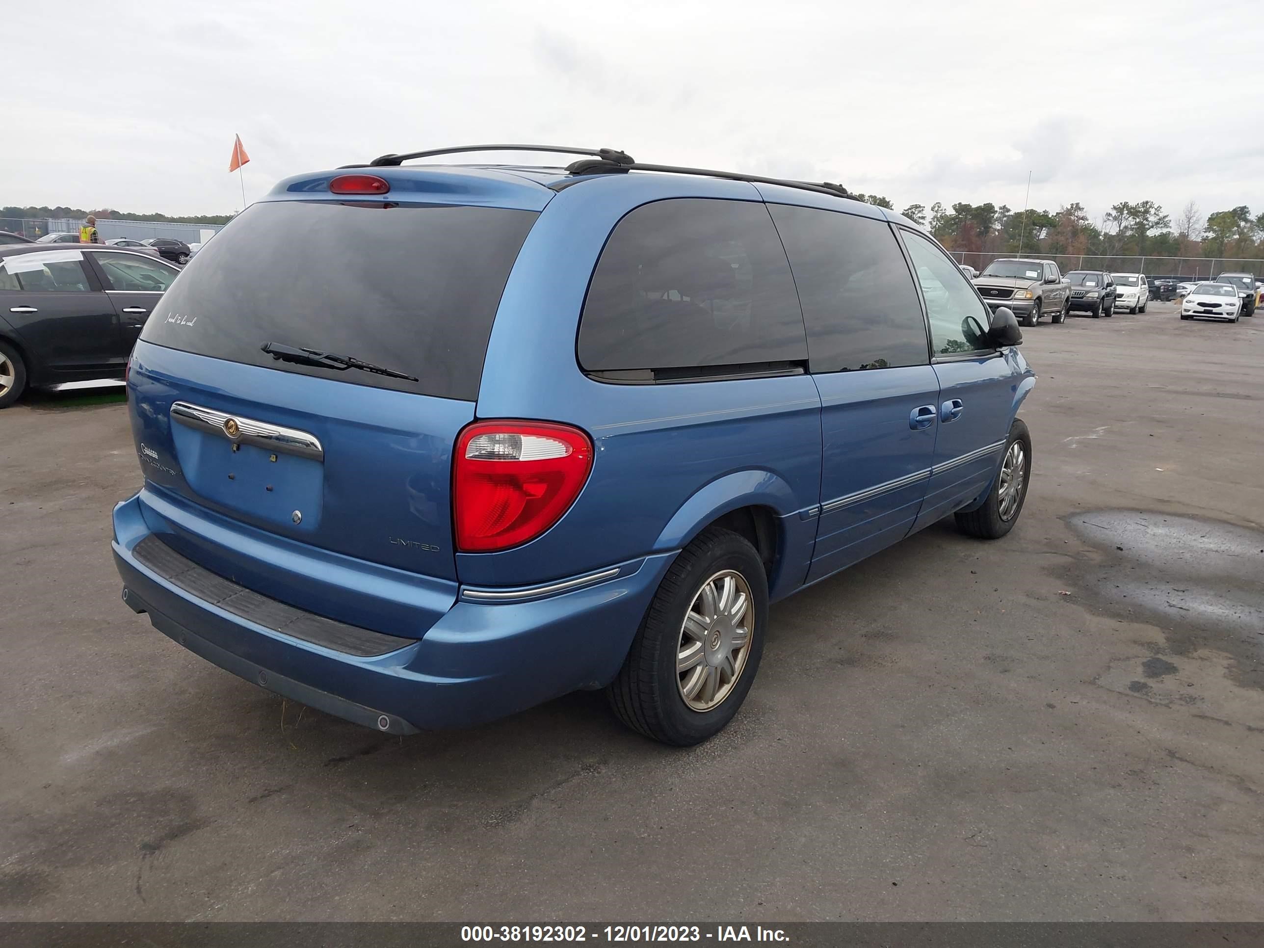 Photo 3 VIN: 2A8GP64LX7R294372 - CHRYSLER TOWN & COUNTRY 