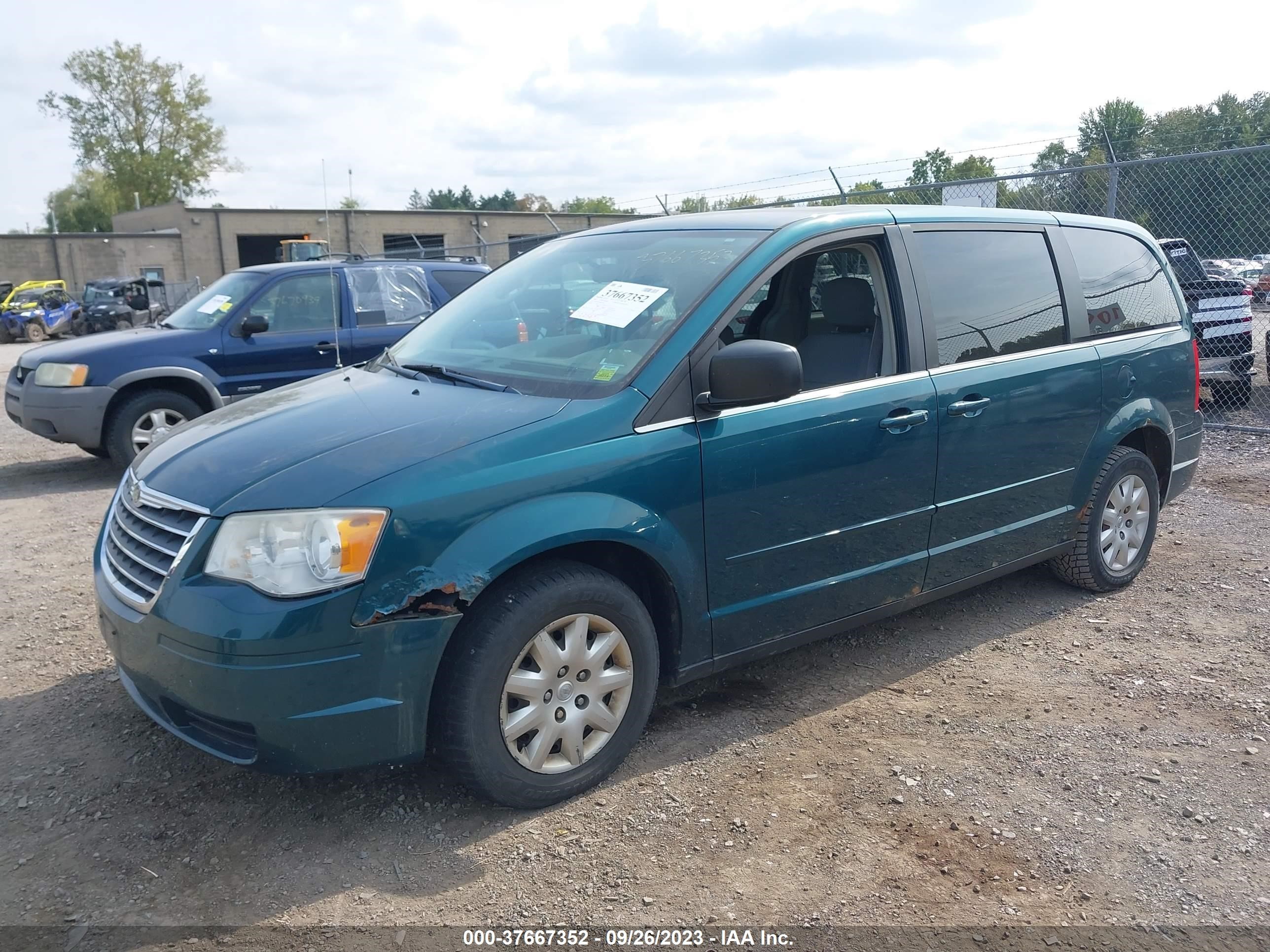 Photo 1 VIN: 2A8HR44E09R536416 - CHRYSLER TOWN & COUNTRY 