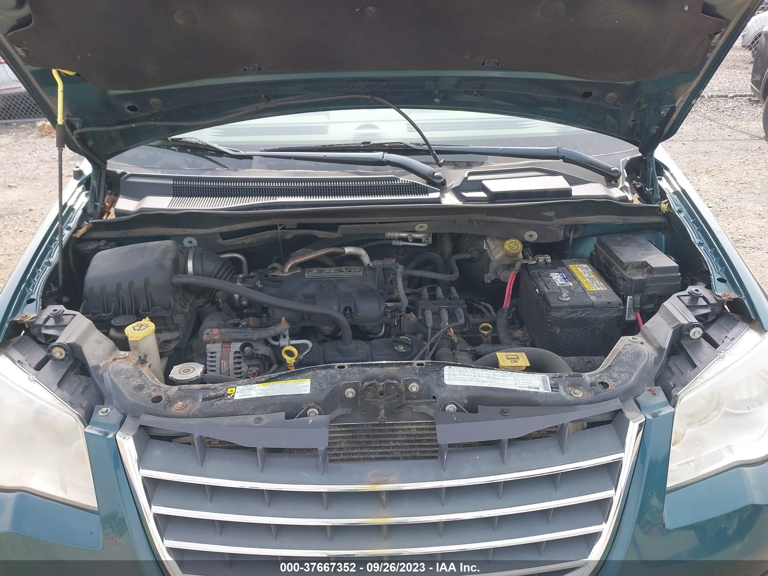 Photo 9 VIN: 2A8HR44E09R536416 - CHRYSLER TOWN & COUNTRY 