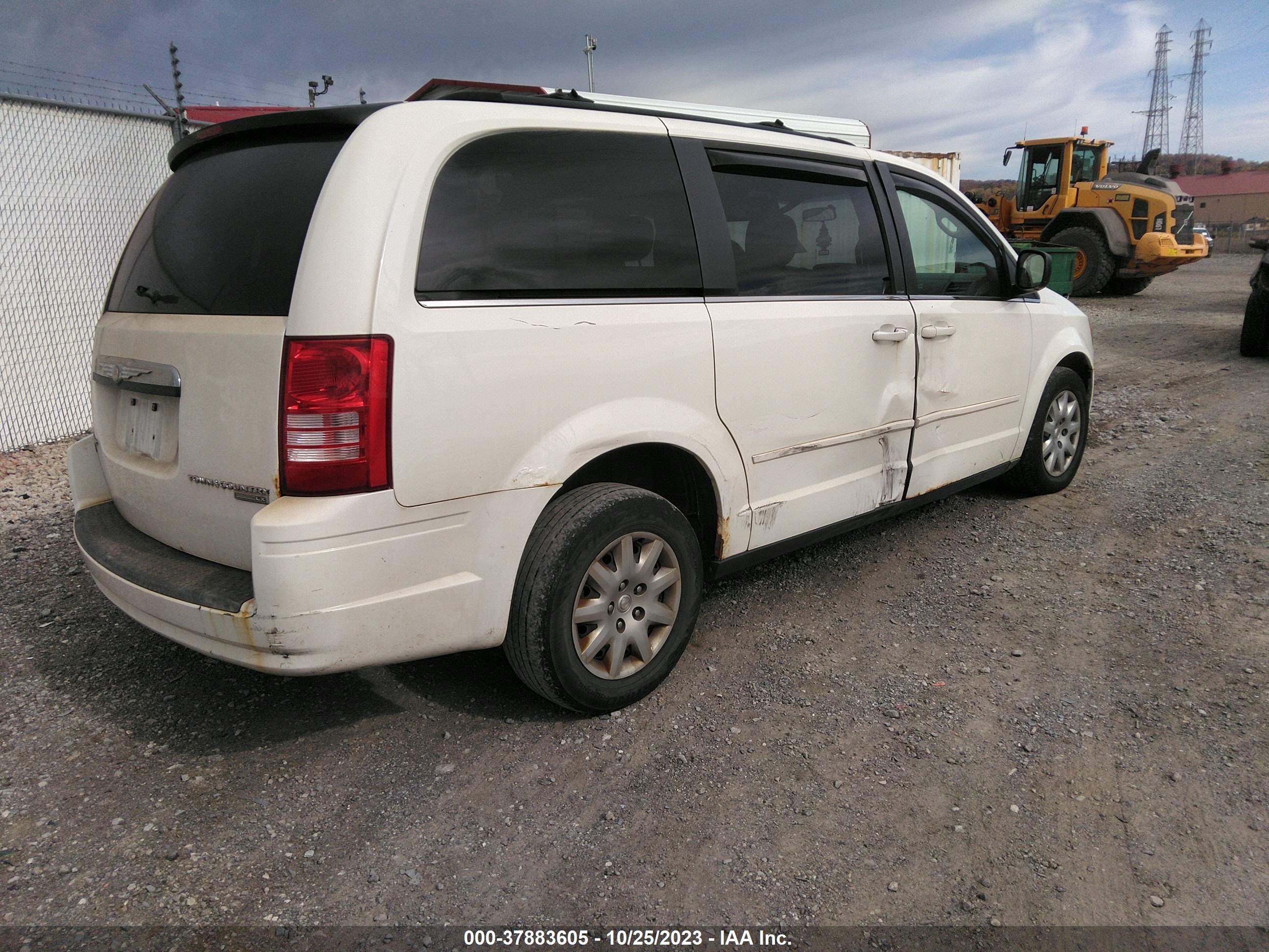 Photo 3 VIN: 2A8HR44E09R630084 - CHRYSLER TOWN & COUNTRY 