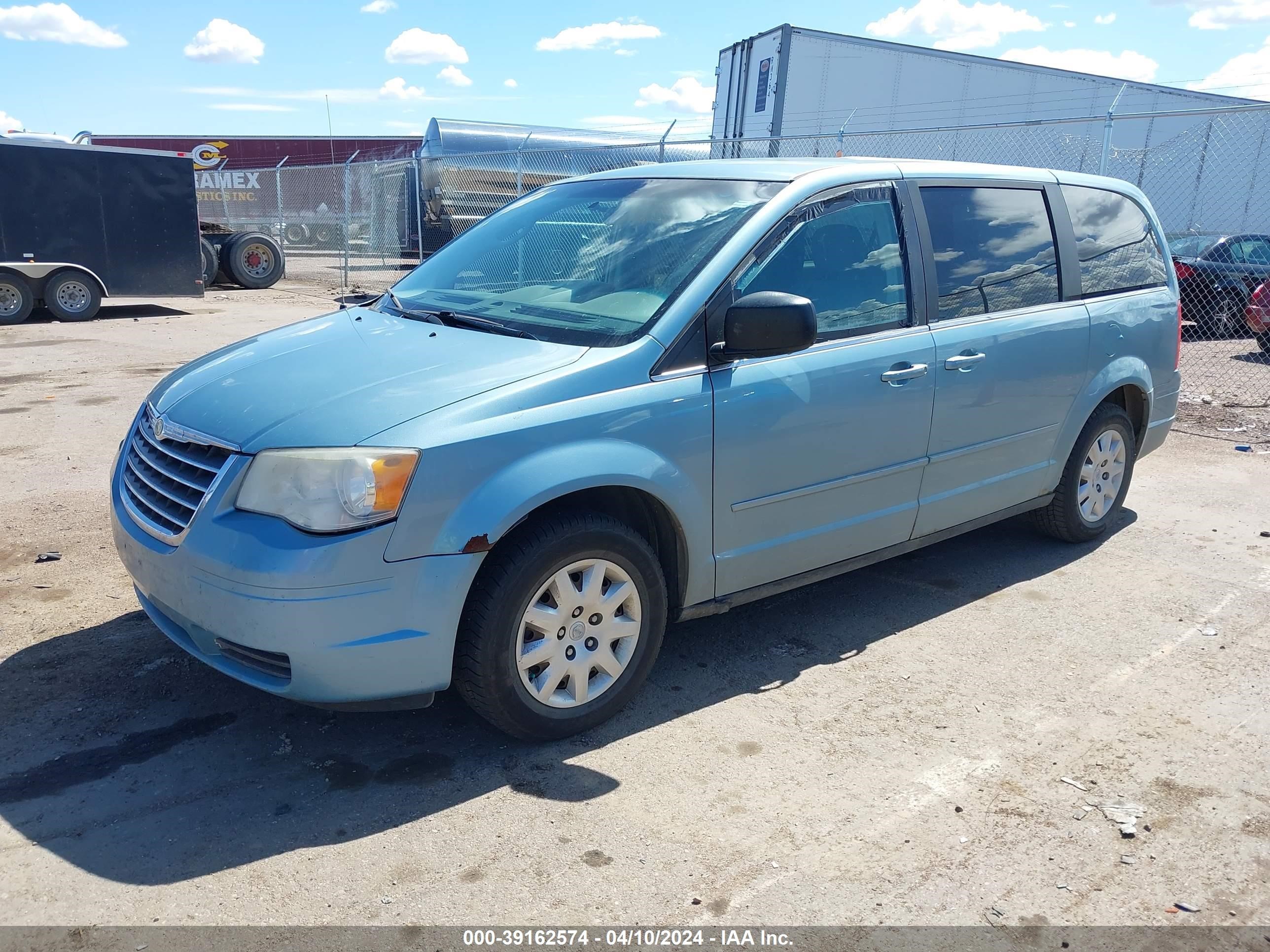 Photo 1 VIN: 2A8HR44E19R526929 - CHRYSLER TOWN & COUNTRY 