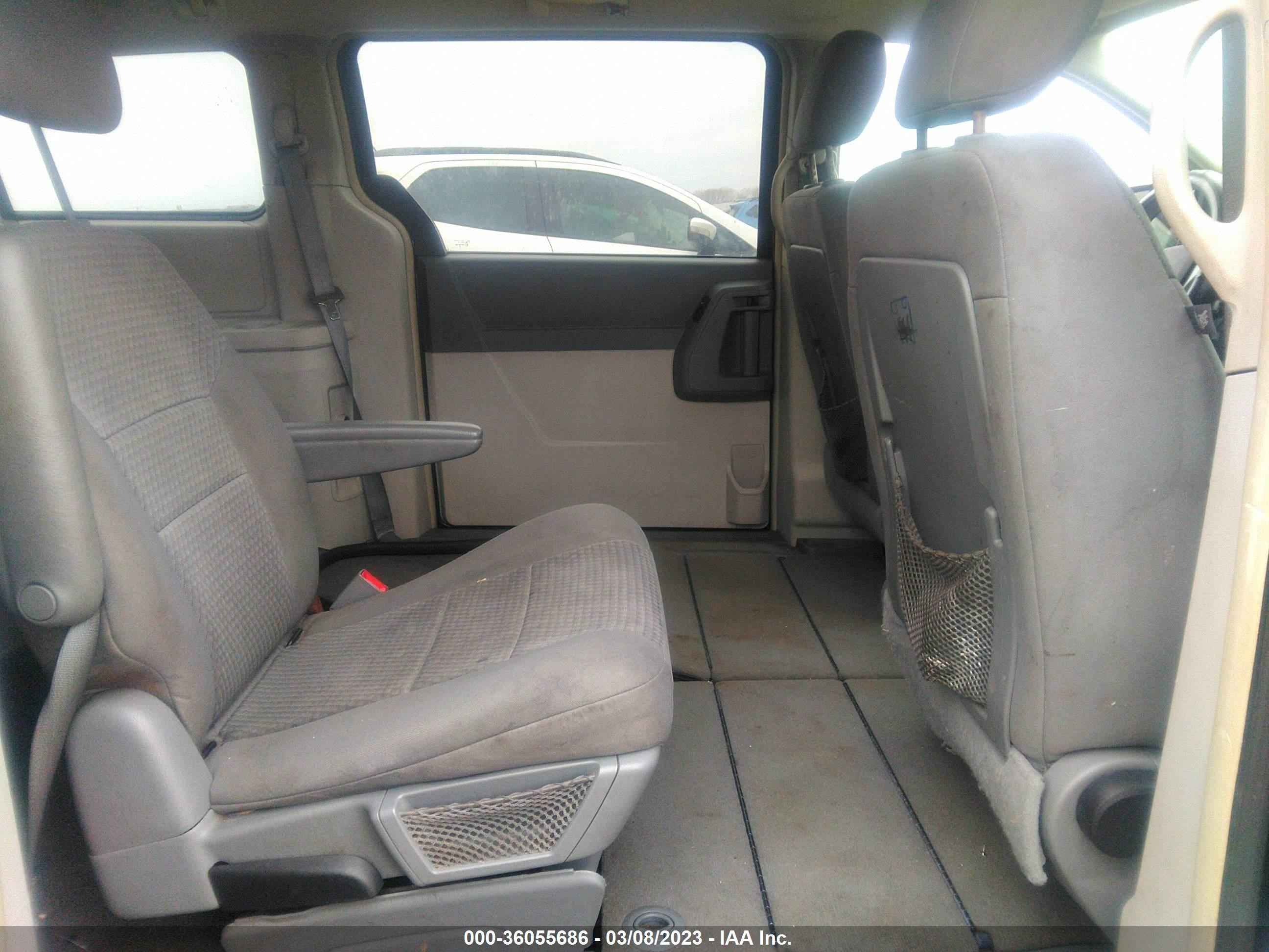 Photo 7 VIN: 2A8HR44E39R525572 - CHRYSLER TOWN & COUNTRY 