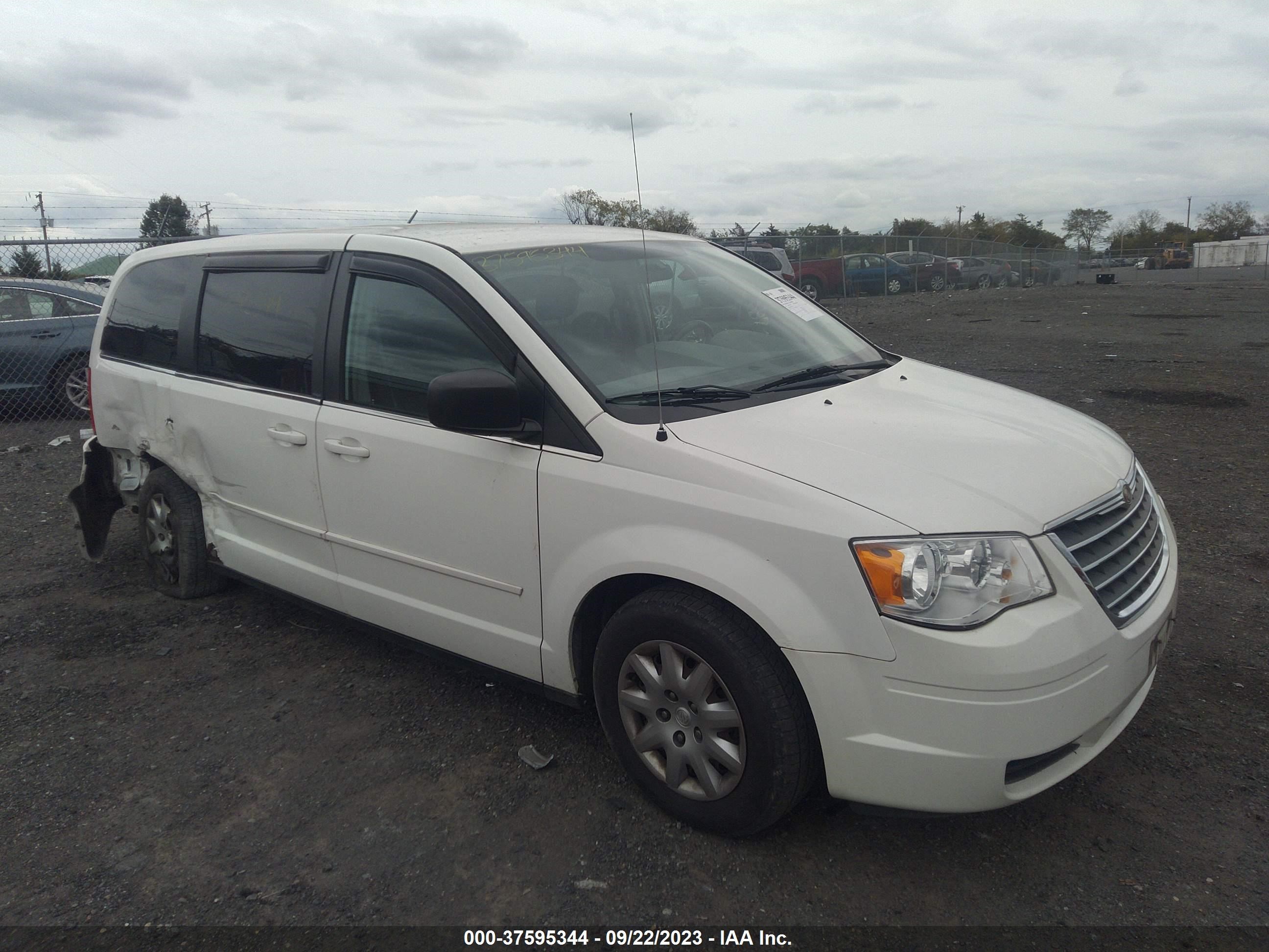 Photo 0 VIN: 2A8HR44E39R561276 - CHRYSLER TOWN & COUNTRY 