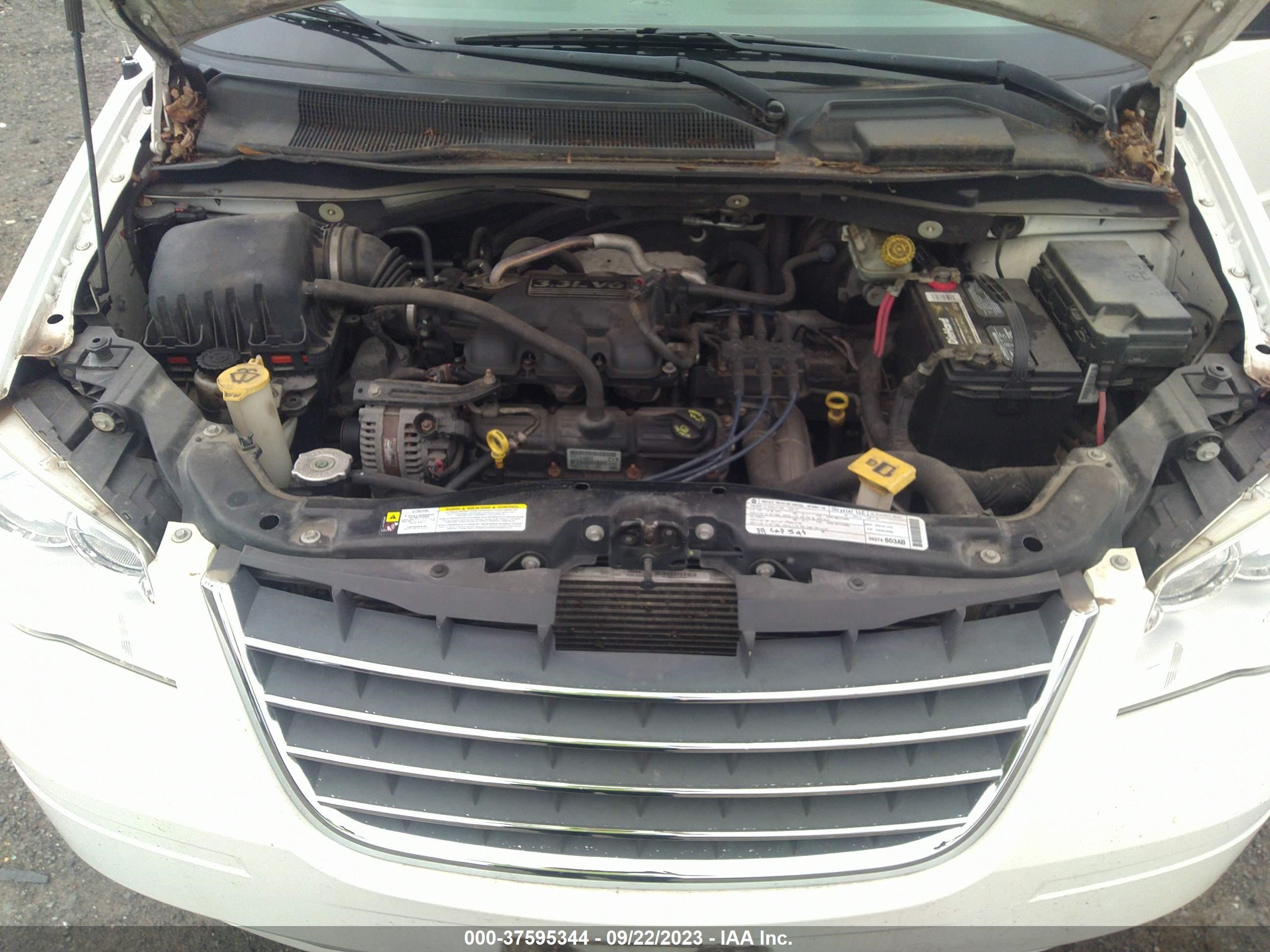 Photo 9 VIN: 2A8HR44E39R561276 - CHRYSLER TOWN & COUNTRY 