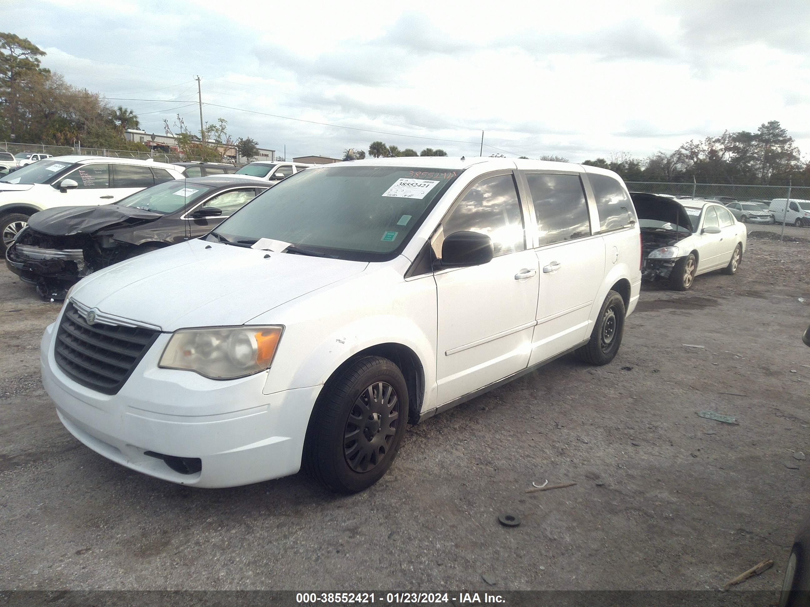 Photo 1 VIN: 2A8HR44E79R535991 - CHRYSLER TOWN & COUNTRY 