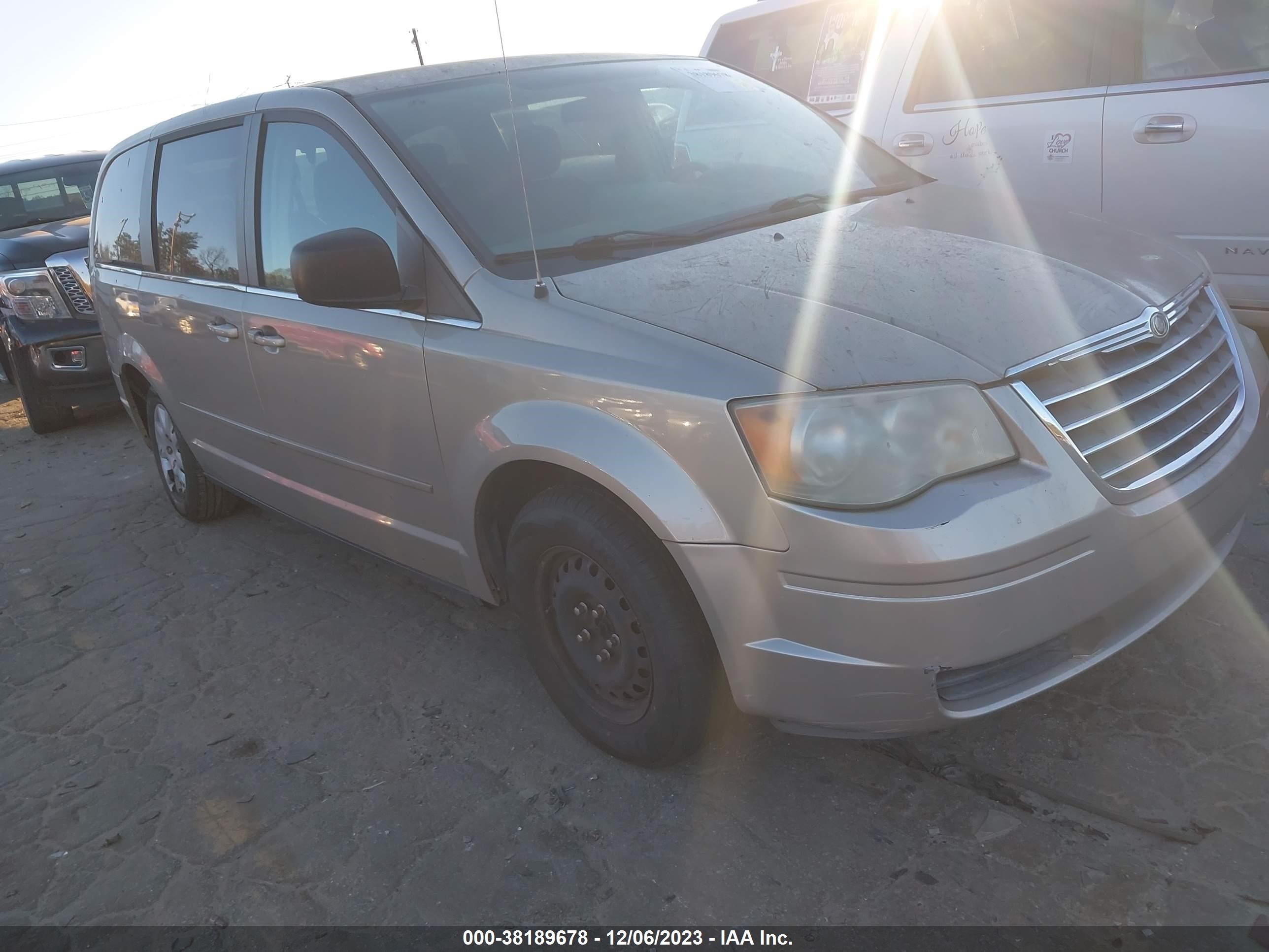 Photo 0 VIN: 2A8HR44E99R563596 - CHRYSLER TOWN & COUNTRY 