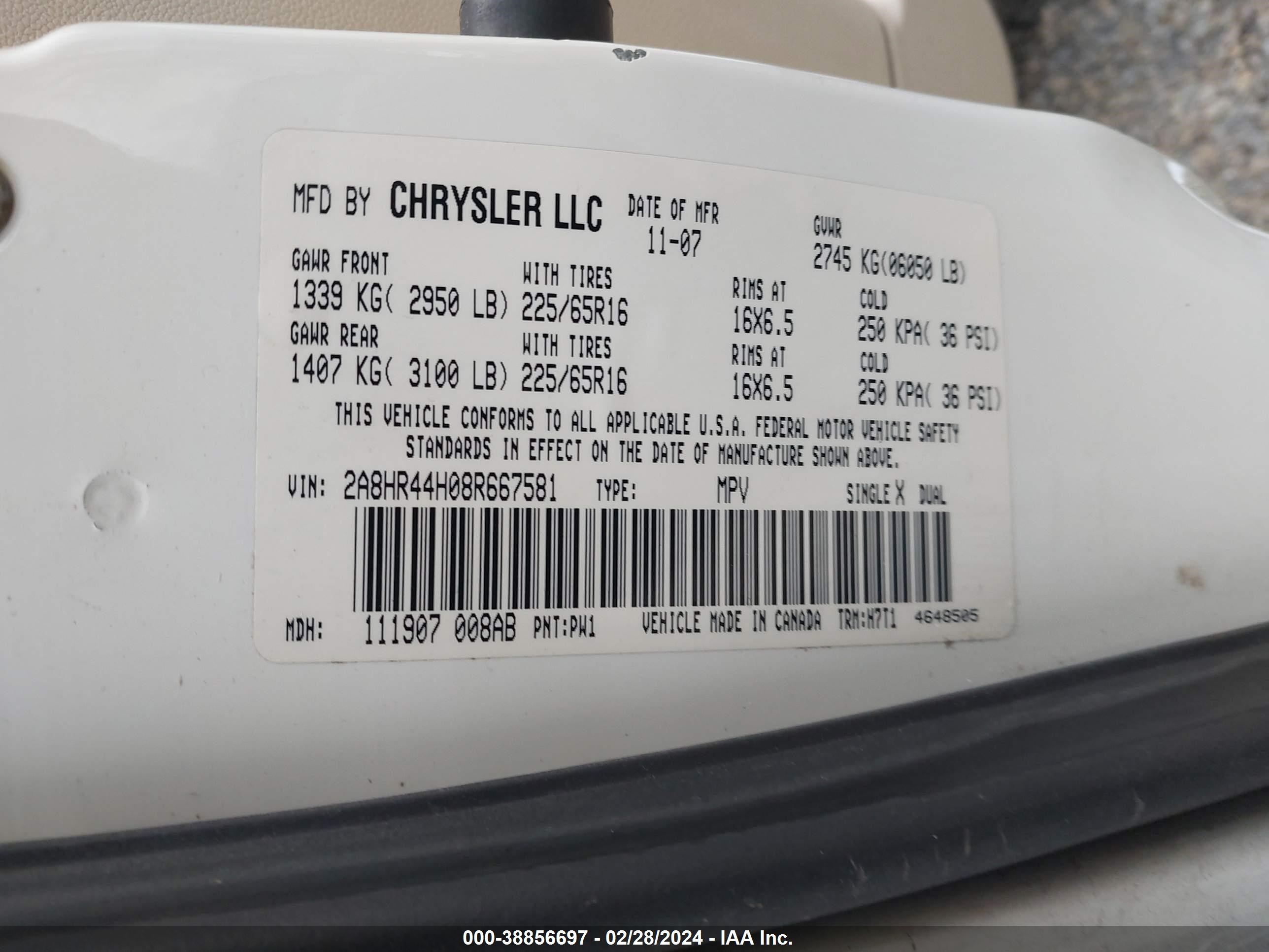 Photo 8 VIN: 2A8HR44H08R667581 - CHRYSLER TOWN & COUNTRY 