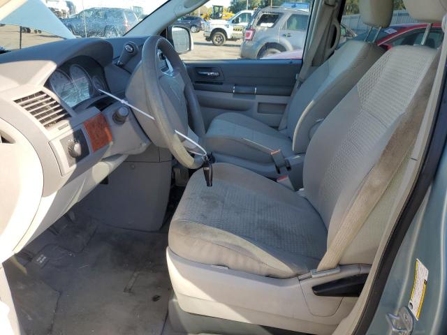 Photo 6 VIN: 2A8HR44H28R778102 - CHRYSLER TOWN & COU 