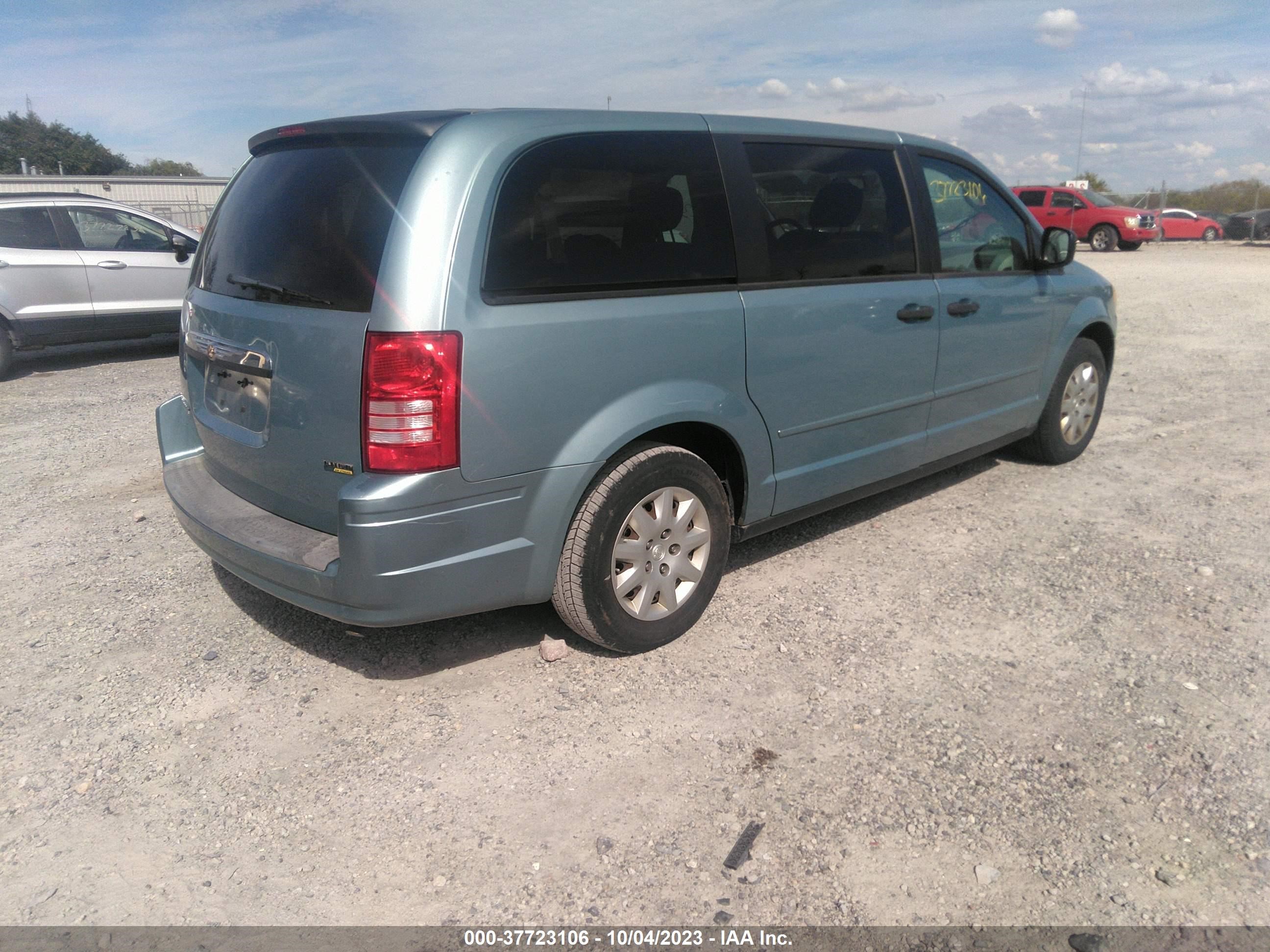 Photo 3 VIN: 2A8HR44H38R708009 - CHRYSLER TOWN & COUNTRY 