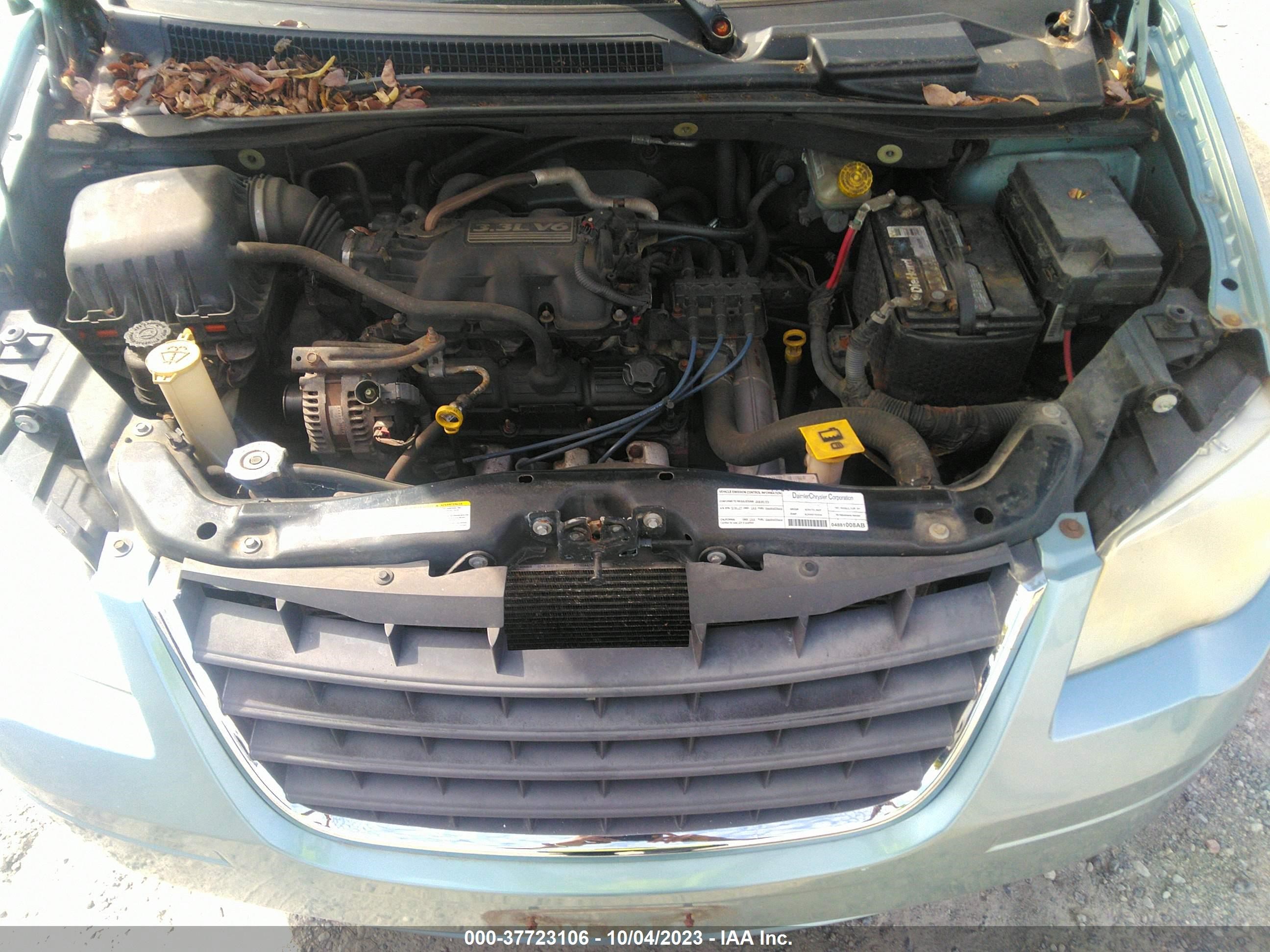 Photo 9 VIN: 2A8HR44H38R708009 - CHRYSLER TOWN & COUNTRY 