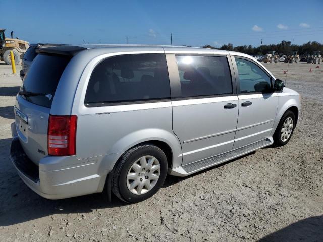 Photo 2 VIN: 2A8HR44H48R119227 - CHRYSLER TOWN & COU 