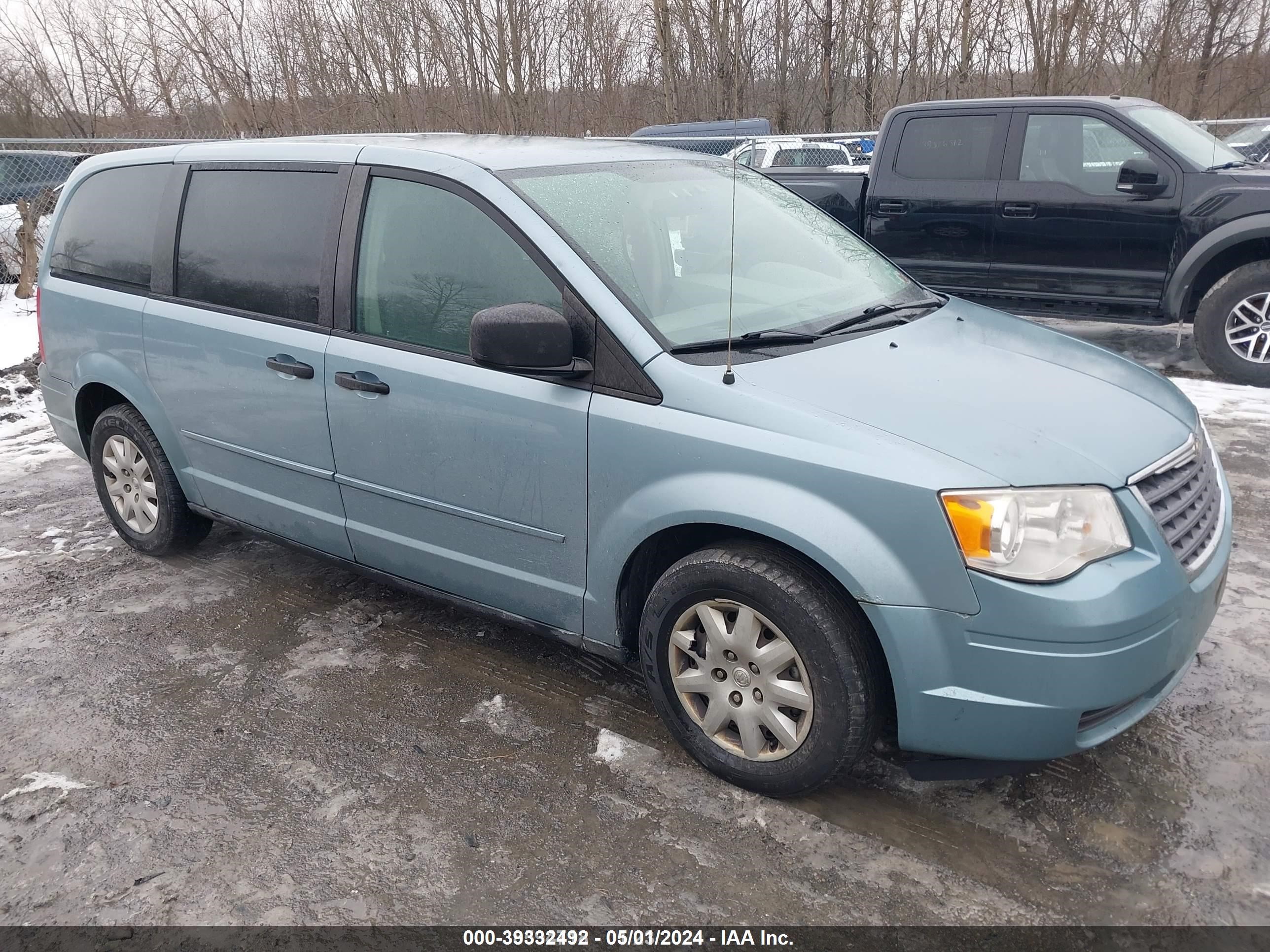 Photo 1 VIN: 2A8HR44H48R606797 - CHRYSLER TOWN & COUNTRY 