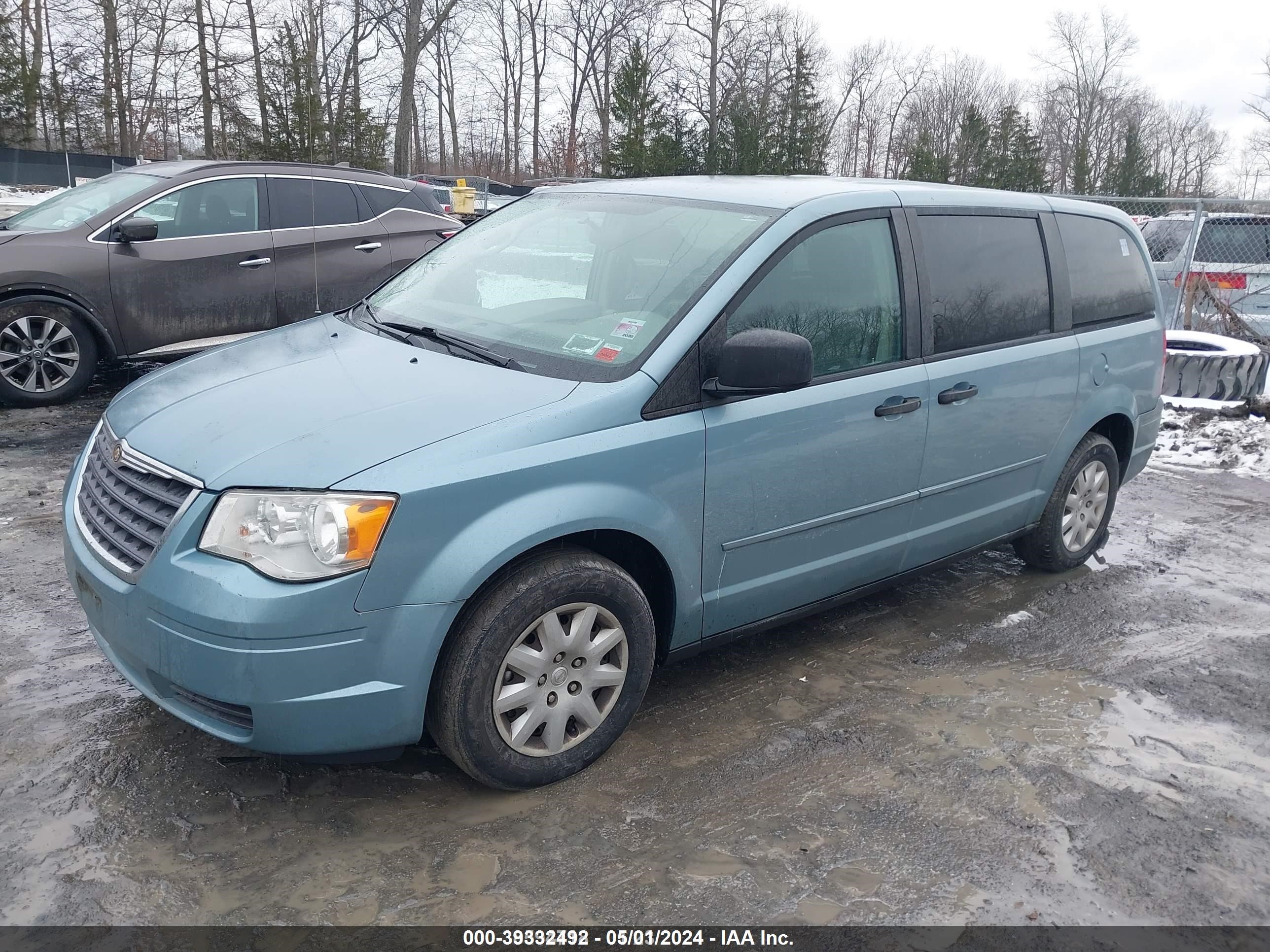 Photo 2 VIN: 2A8HR44H48R606797 - CHRYSLER TOWN & COUNTRY 