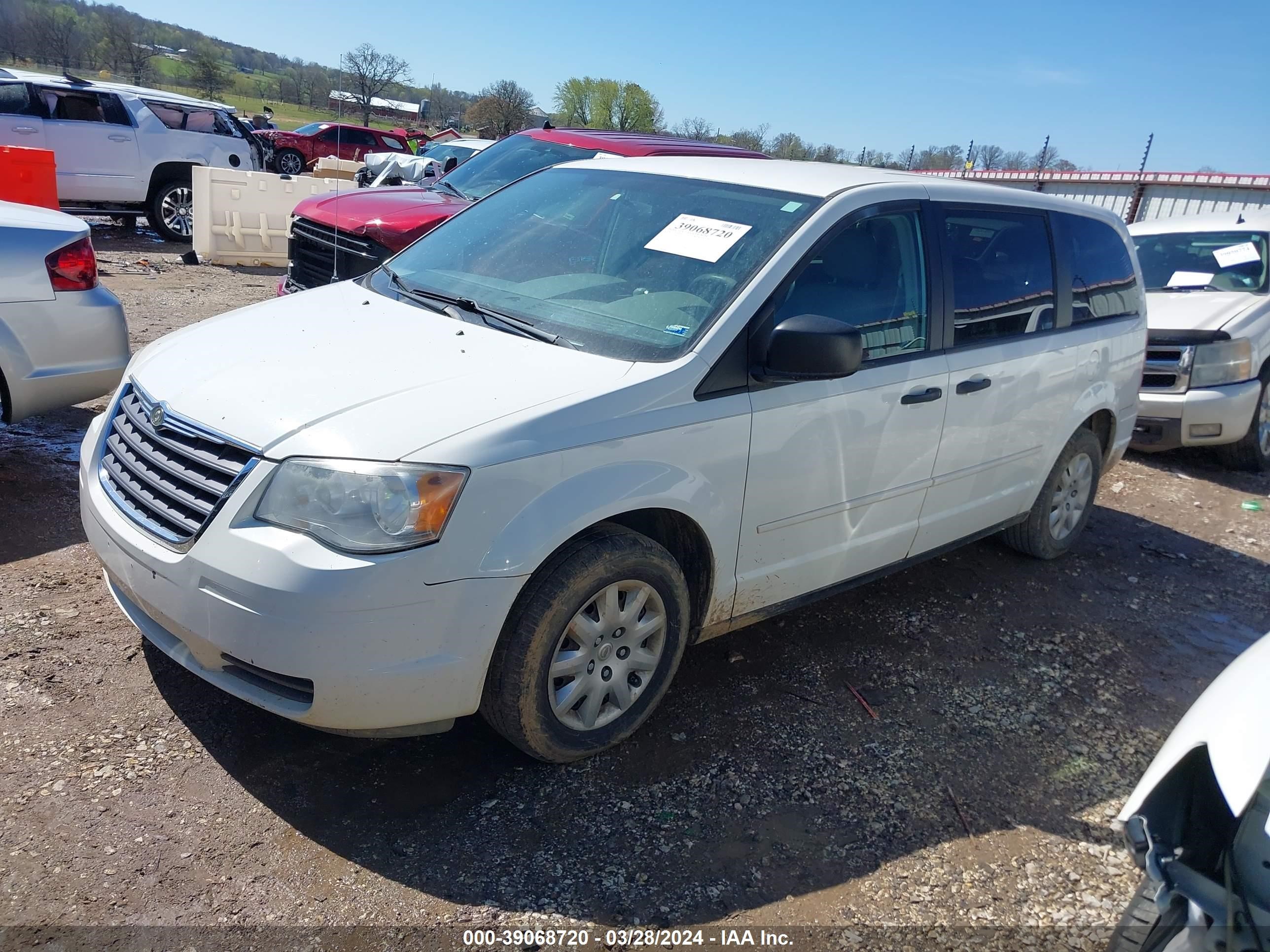 Photo 1 VIN: 2A8HR44H48R696517 - CHRYSLER TOWN & COUNTRY 