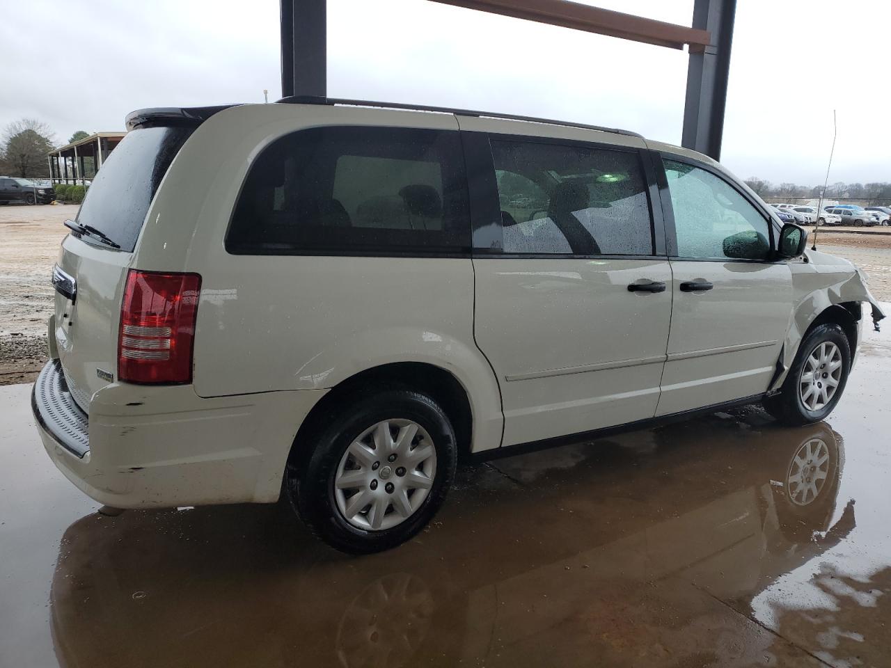 Photo 2 VIN: 2A8HR44H58R803669 - CHRYSLER TOWN & COUNTRY 