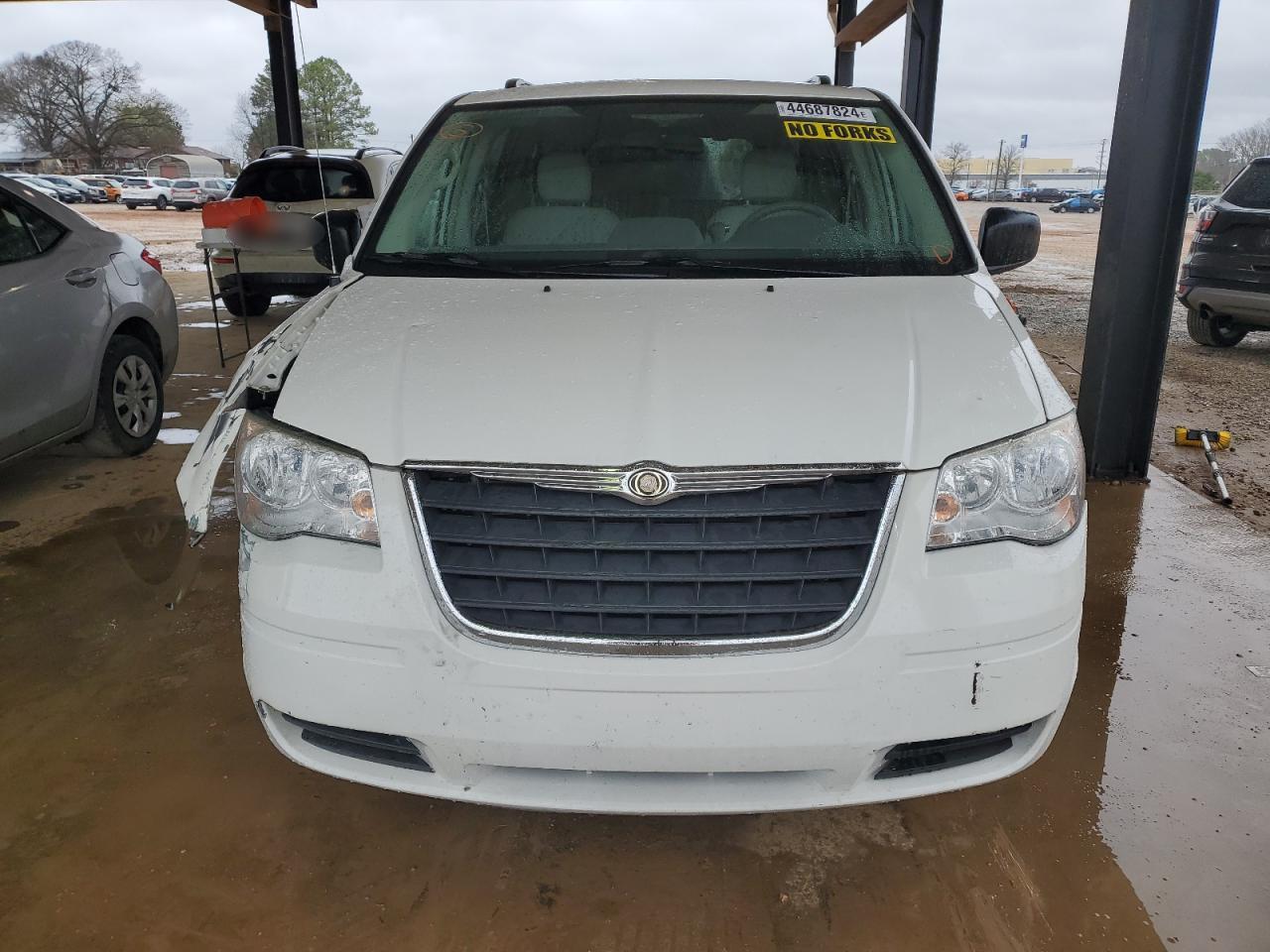 Photo 4 VIN: 2A8HR44H58R803669 - CHRYSLER TOWN & COUNTRY 