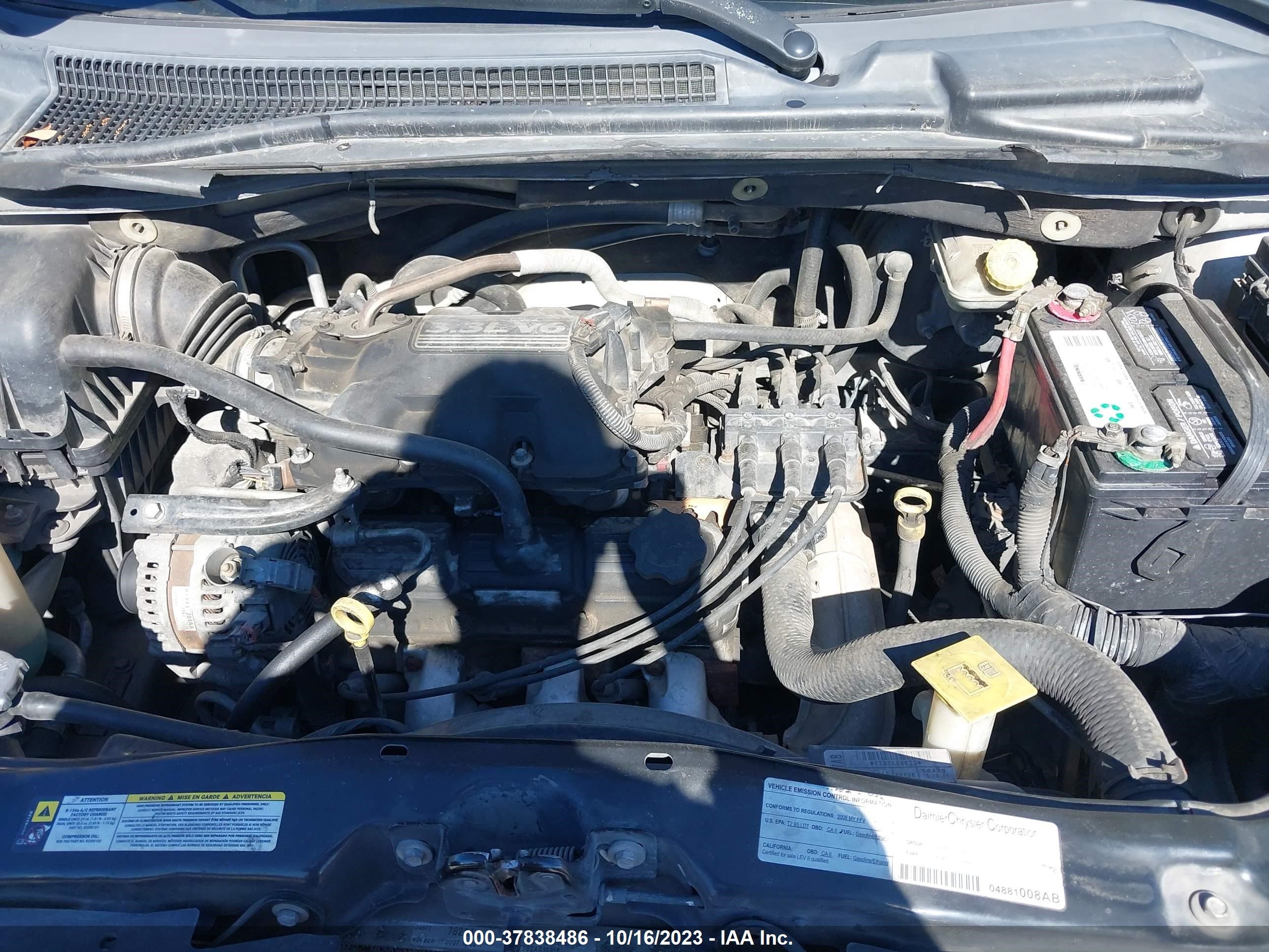 Photo 9 VIN: 2A8HR44H78R652656 - CHRYSLER TOWN & COUNTRY 