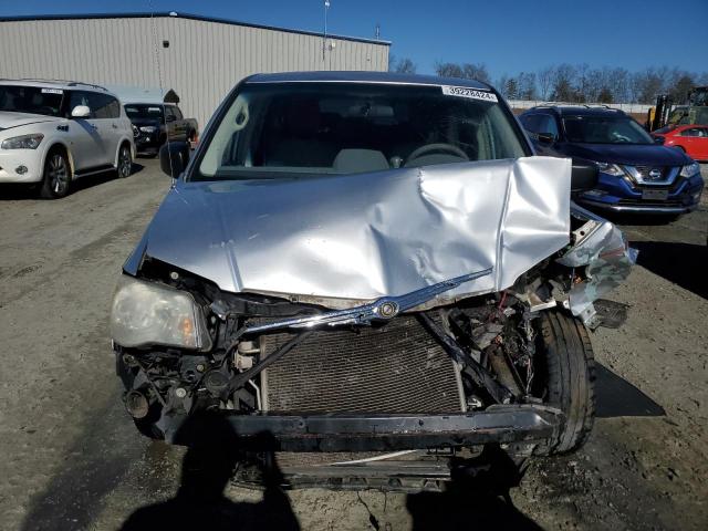 Photo 4 VIN: 2A8HR44H78R665679 - CHRYSLER MINIVAN 