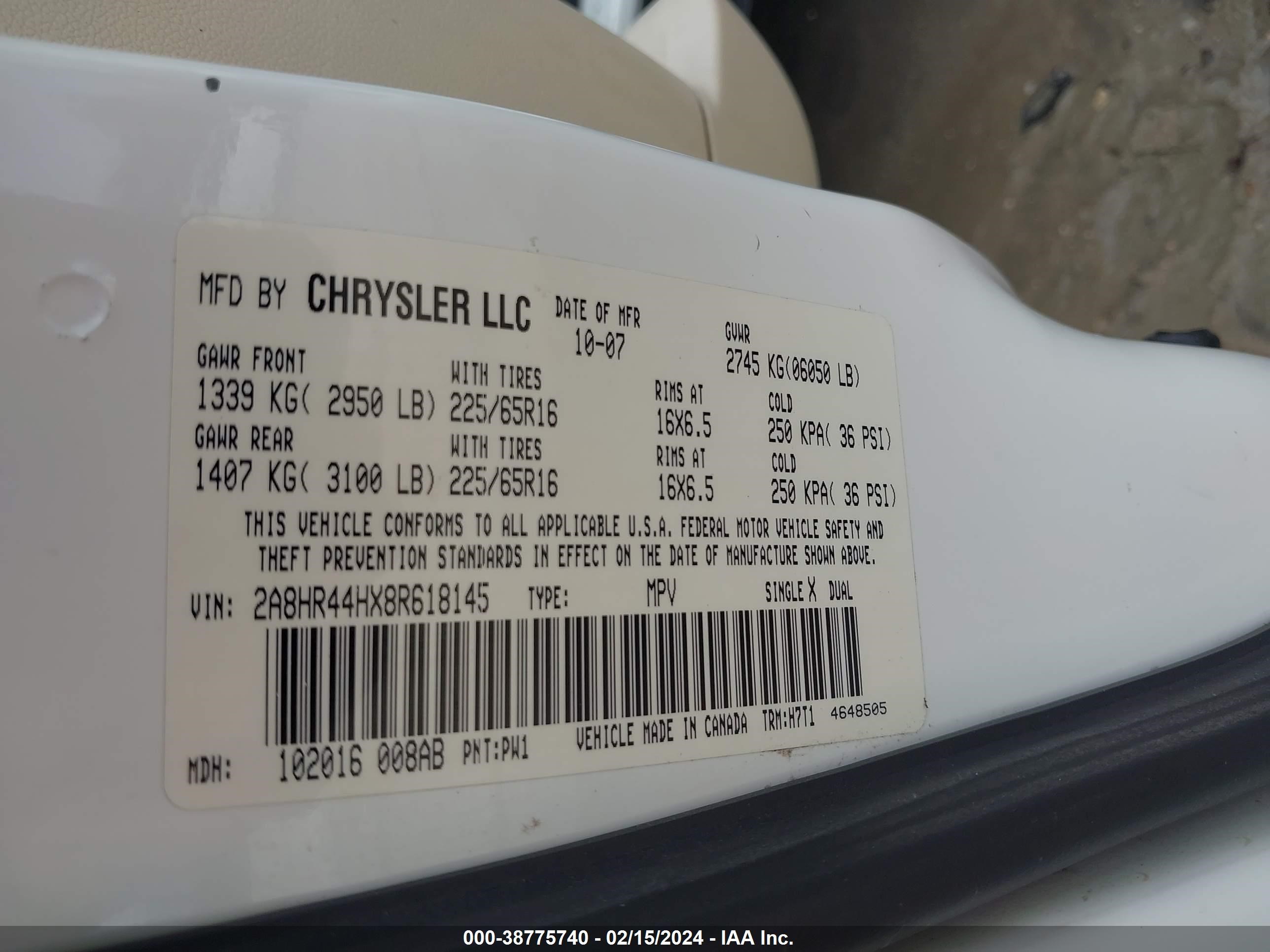 Photo 8 VIN: 2A8HR44HX8R618145 - CHRYSLER TOWN & COUNTRY 