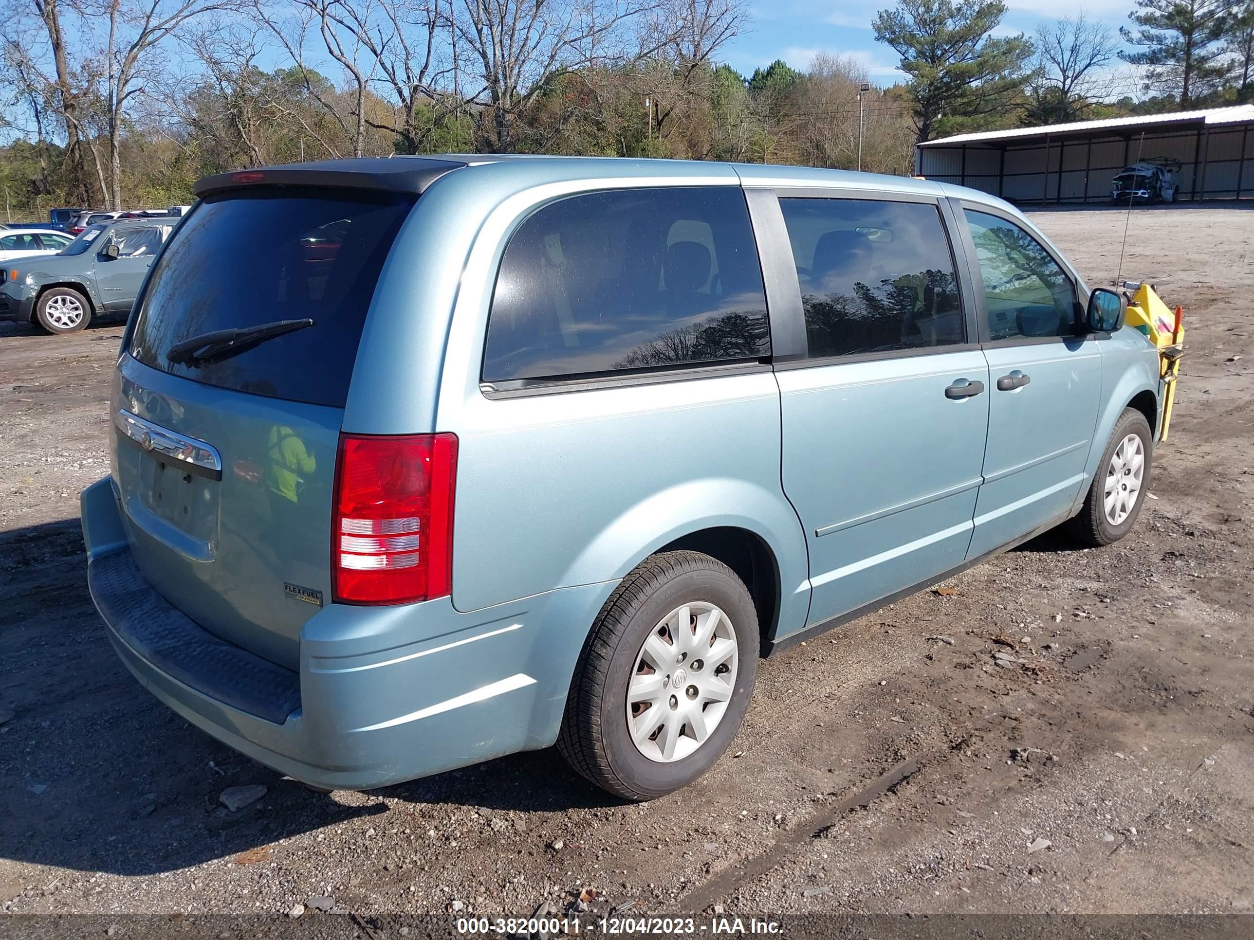 Photo 3 VIN: 2A8HR44HX8R623636 - CHRYSLER TOWN & COUNTRY 