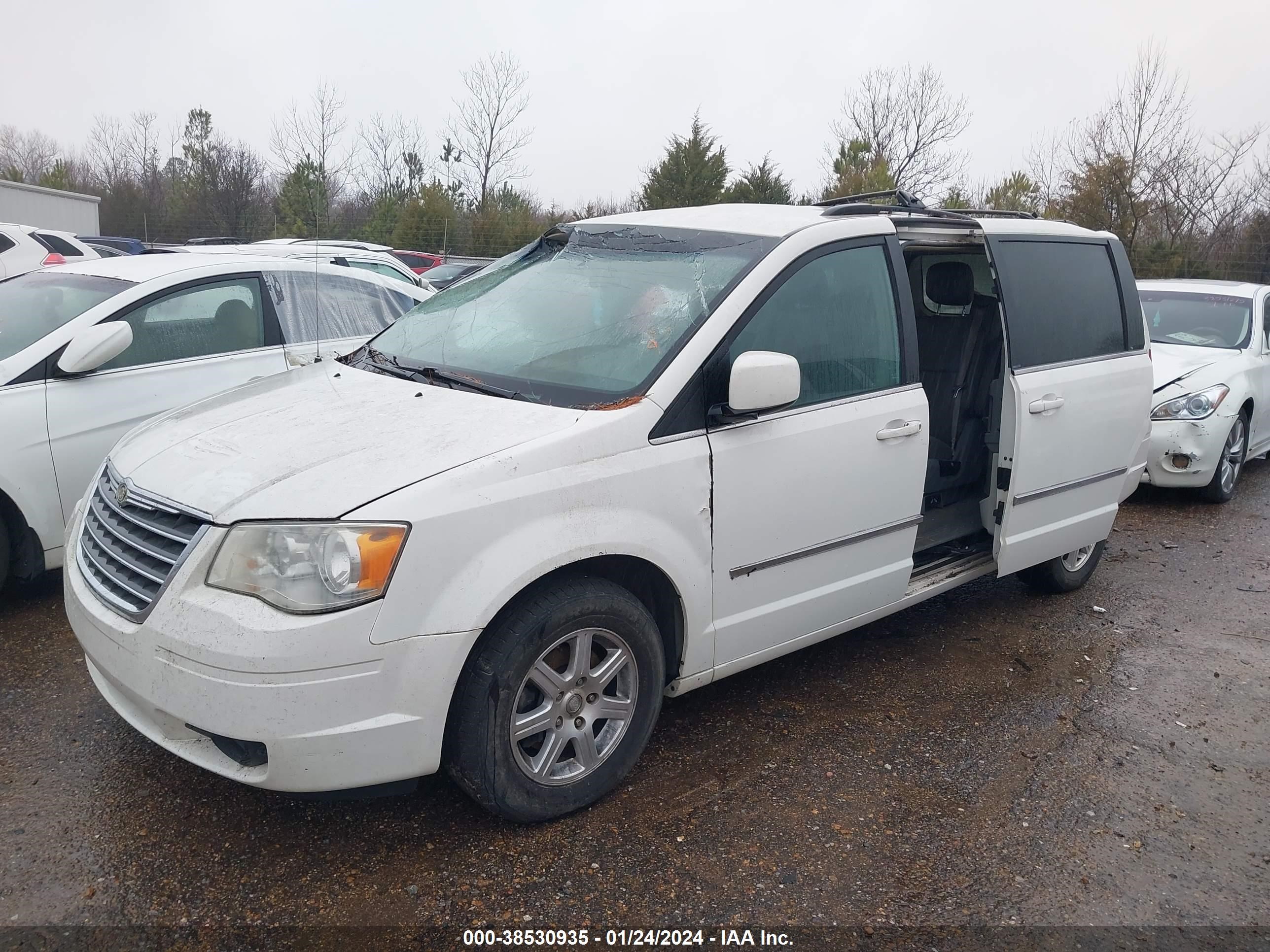 Photo 1 VIN: 2A8HR54109R568642 - CHRYSLER TOWN & COUNTRY 