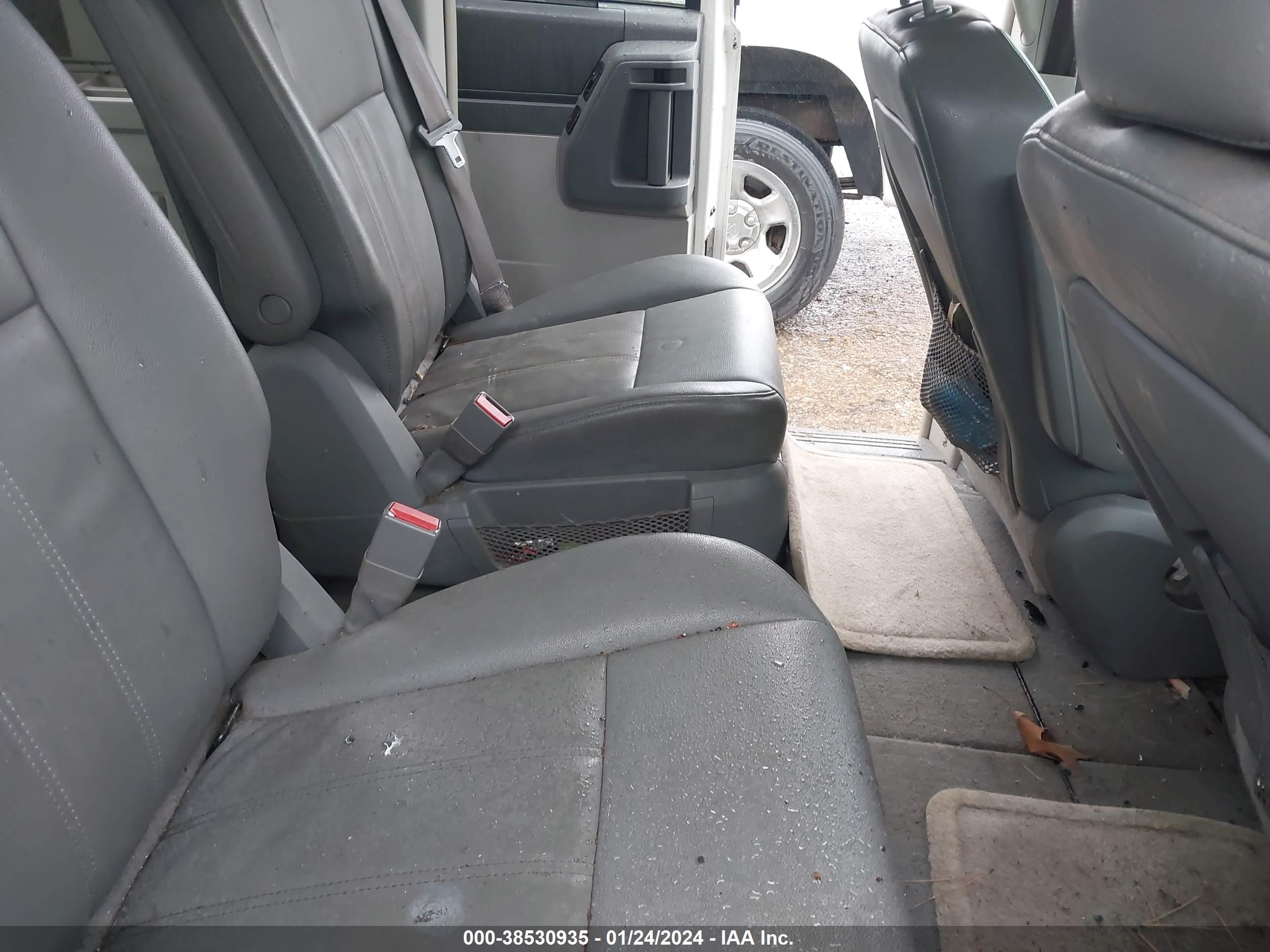 Photo 7 VIN: 2A8HR54109R568642 - CHRYSLER TOWN & COUNTRY 