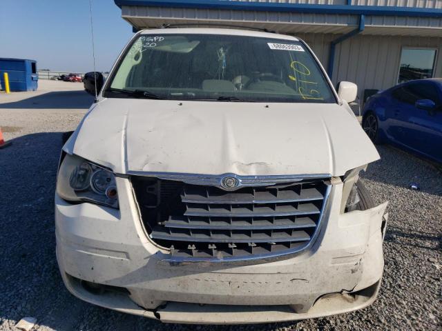 Photo 4 VIN: 2A8HR54119R528019 - CHRYSLER TOWN & COU 