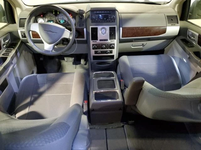 Photo 7 VIN: 2A8HR54119R649102 - CHRYSLER TOWN & COU 