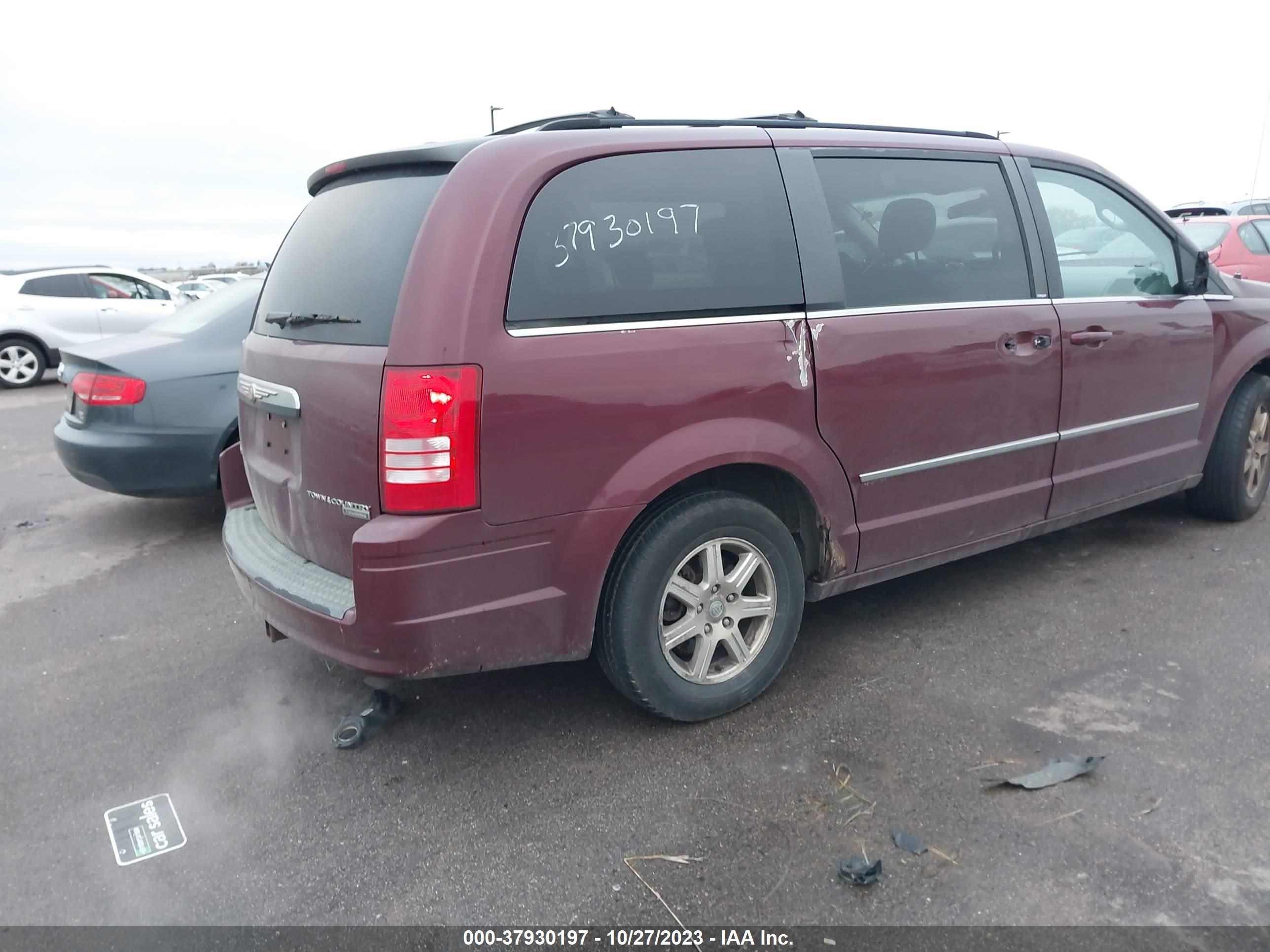 Photo 3 VIN: 2A8HR54139R574323 - CHRYSLER TOWN & COUNTRY 