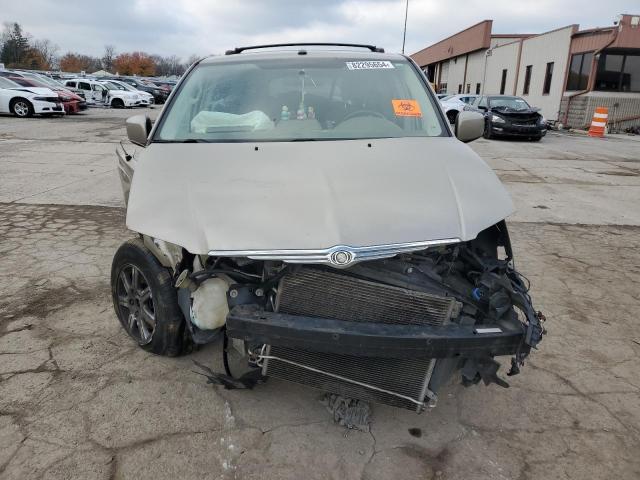 Photo 4 VIN: 2A8HR54139R618093 - CHRYSLER TOWN & COU 