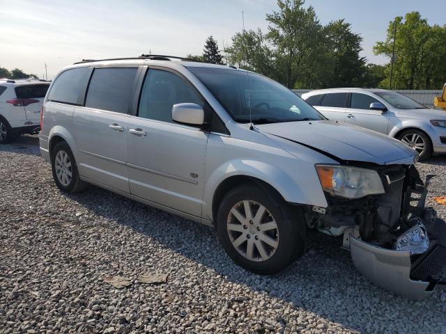 Photo 3 VIN: 2A8HR54139R657637 - CHRYSLER TOWN & COU 