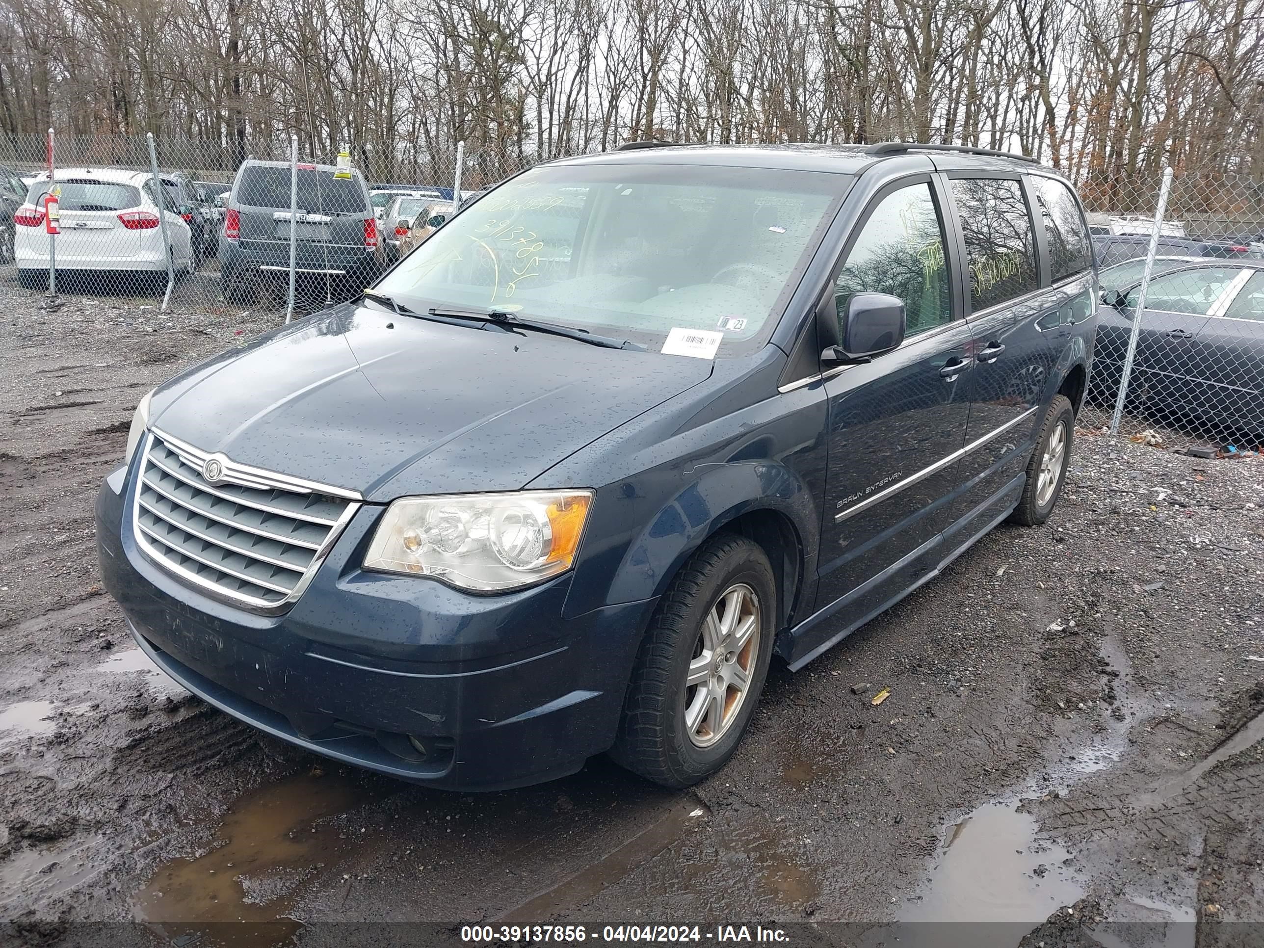 Photo 1 VIN: 2A8HR54139R675006 - CHRYSLER TOWN & COUNTRY 