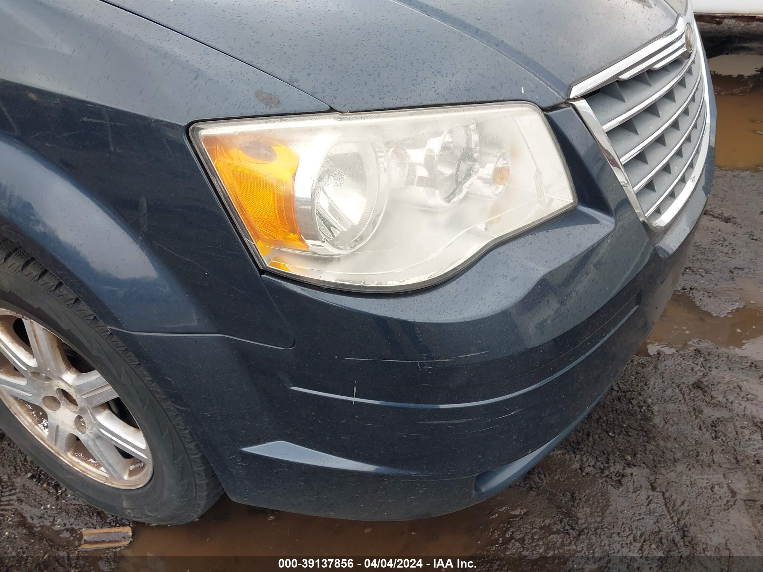 Photo 5 VIN: 2A8HR54139R675006 - CHRYSLER TOWN & COUNTRY 