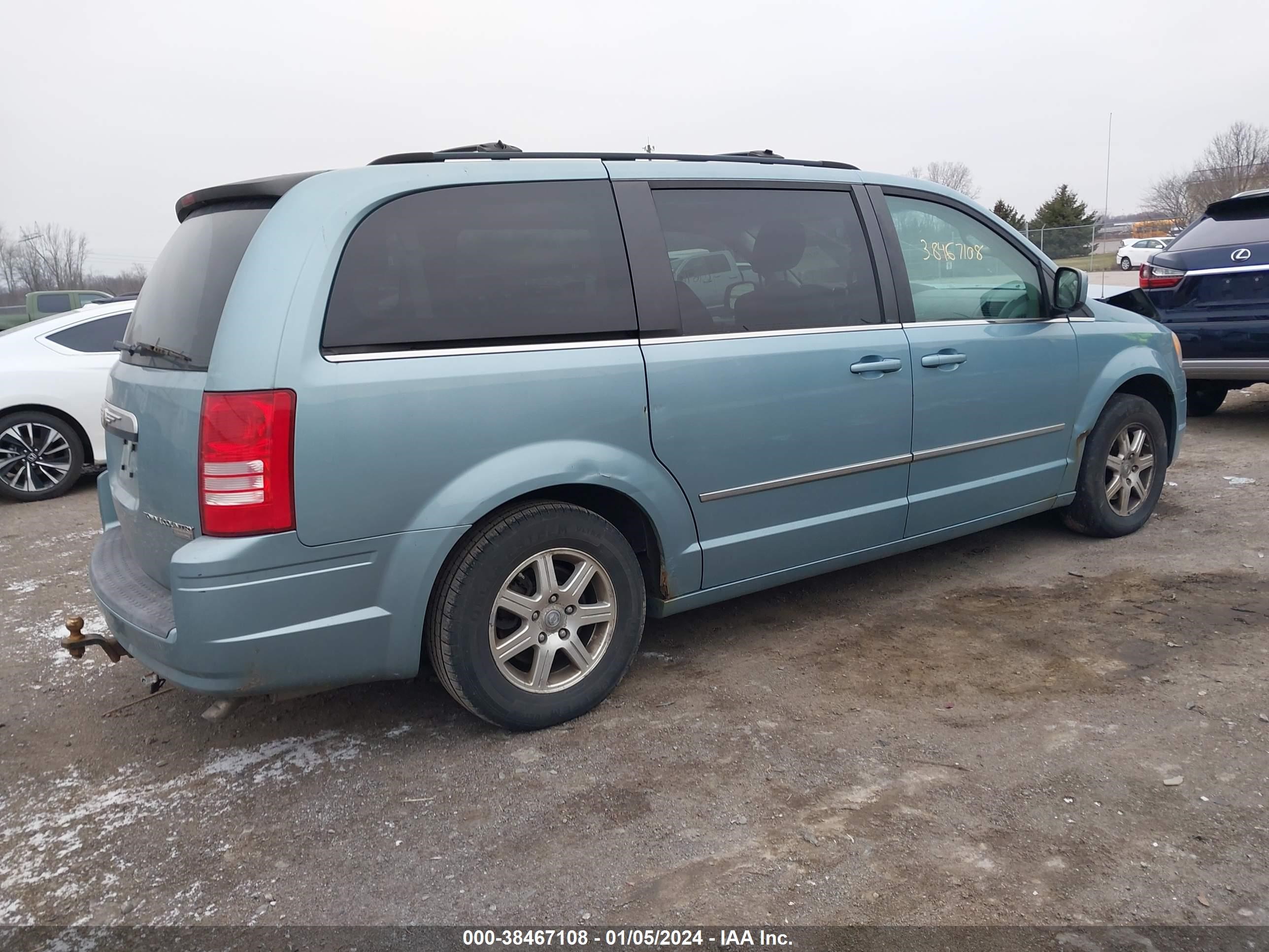 Photo 3 VIN: 2A8HR54149R603263 - CHRYSLER TOWN & COUNTRY 