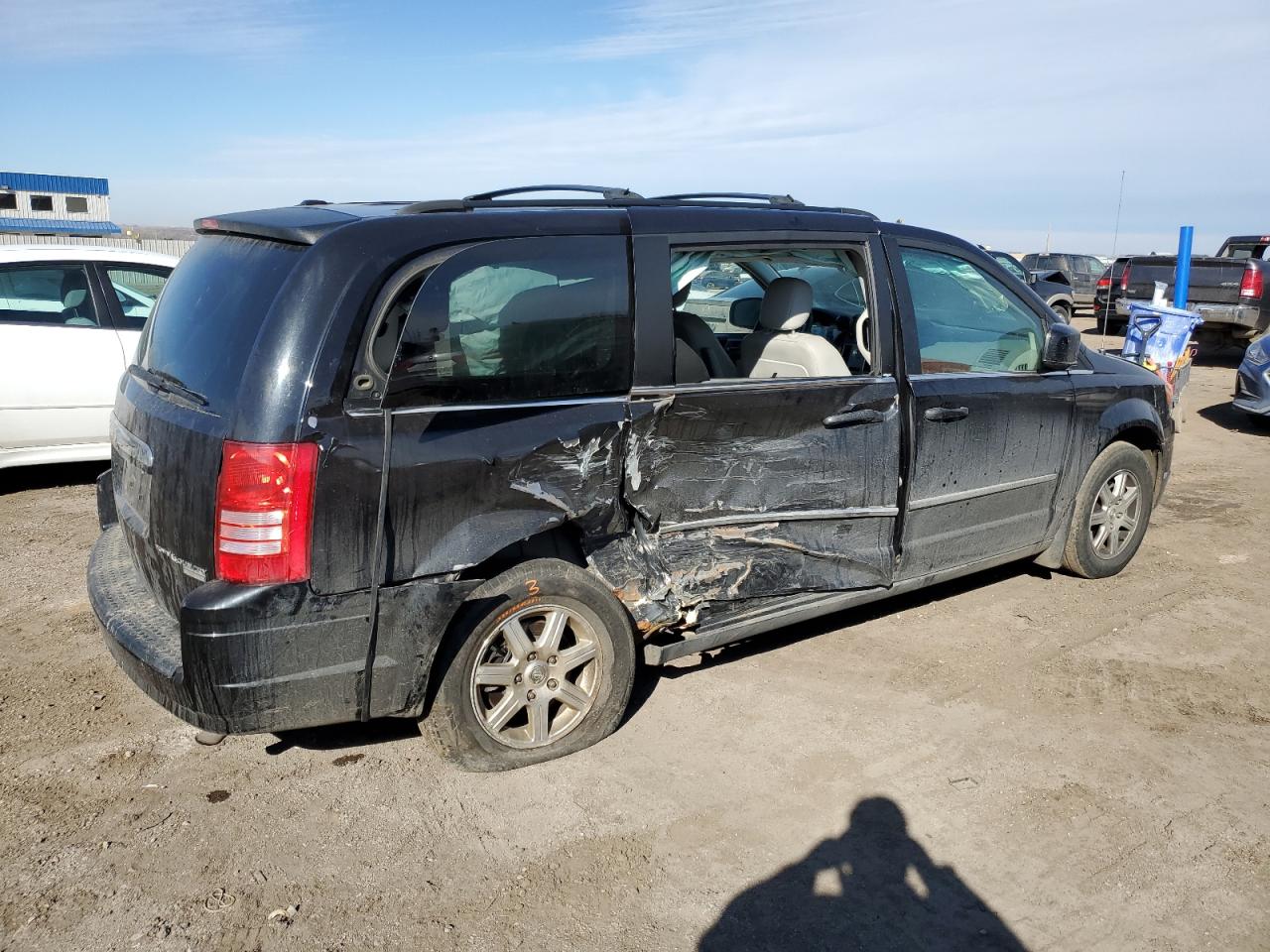 Photo 2 VIN: 2A8HR54159R530355 - CHRYSLER TOWN & COUNTRY 