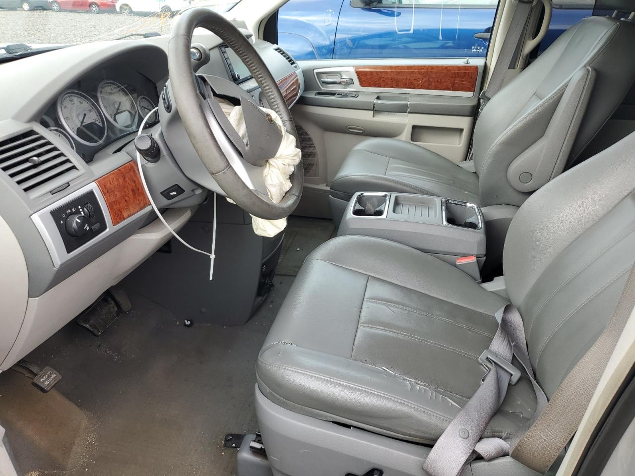 Photo 6 VIN: 2A8HR54179R594512 - CHRYSLER TOWN & COUNTRY 